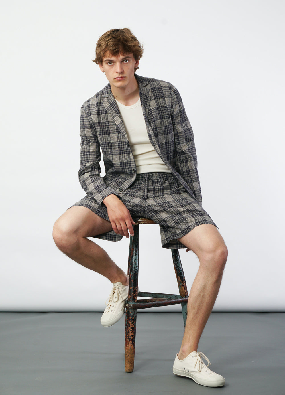 CHARLIE 29-59-3 | Easy Three Button Blazer | Navy Ecru Check