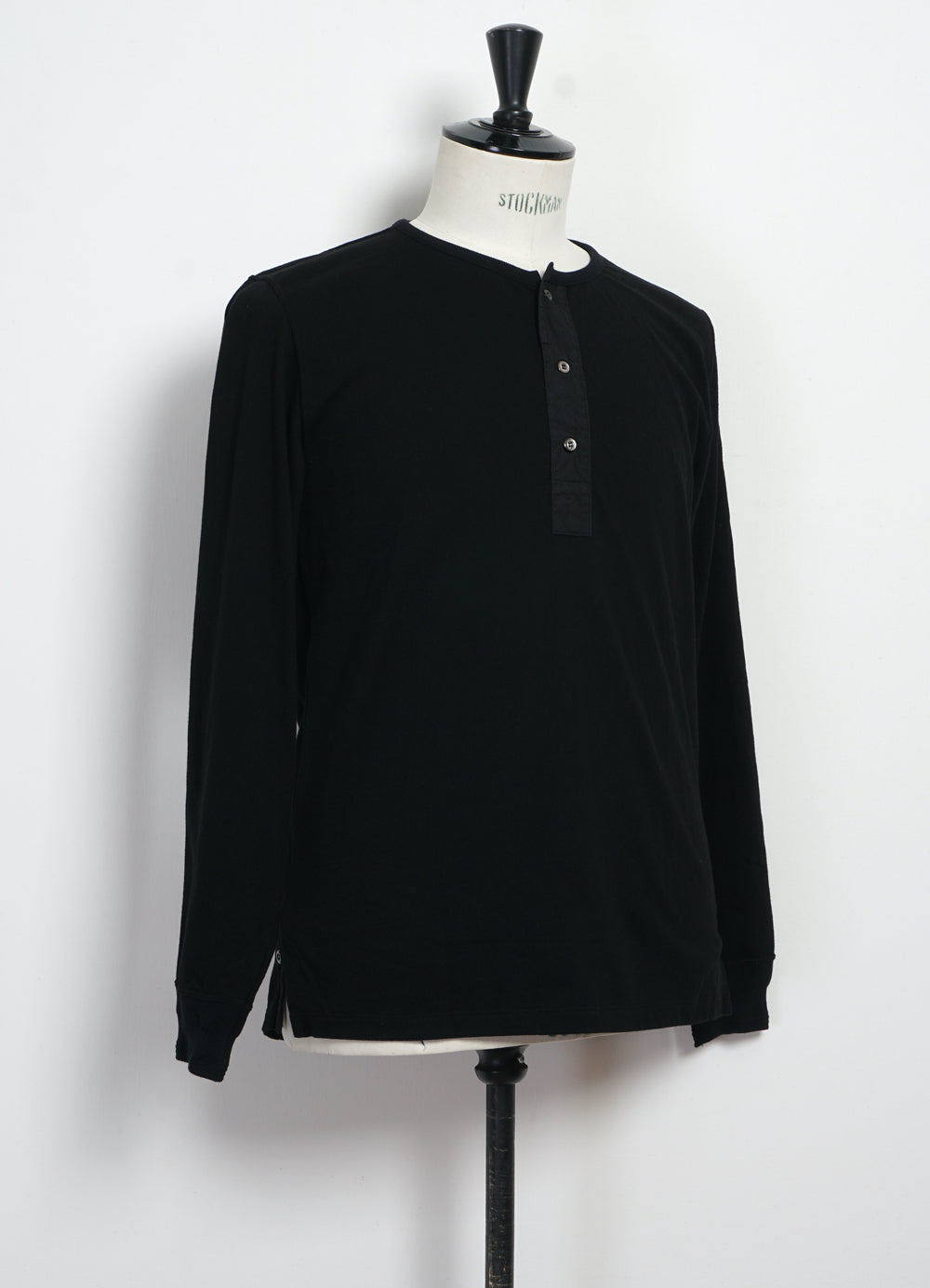 JONAS 150-15-2 | Long Sleeved Henley | Black