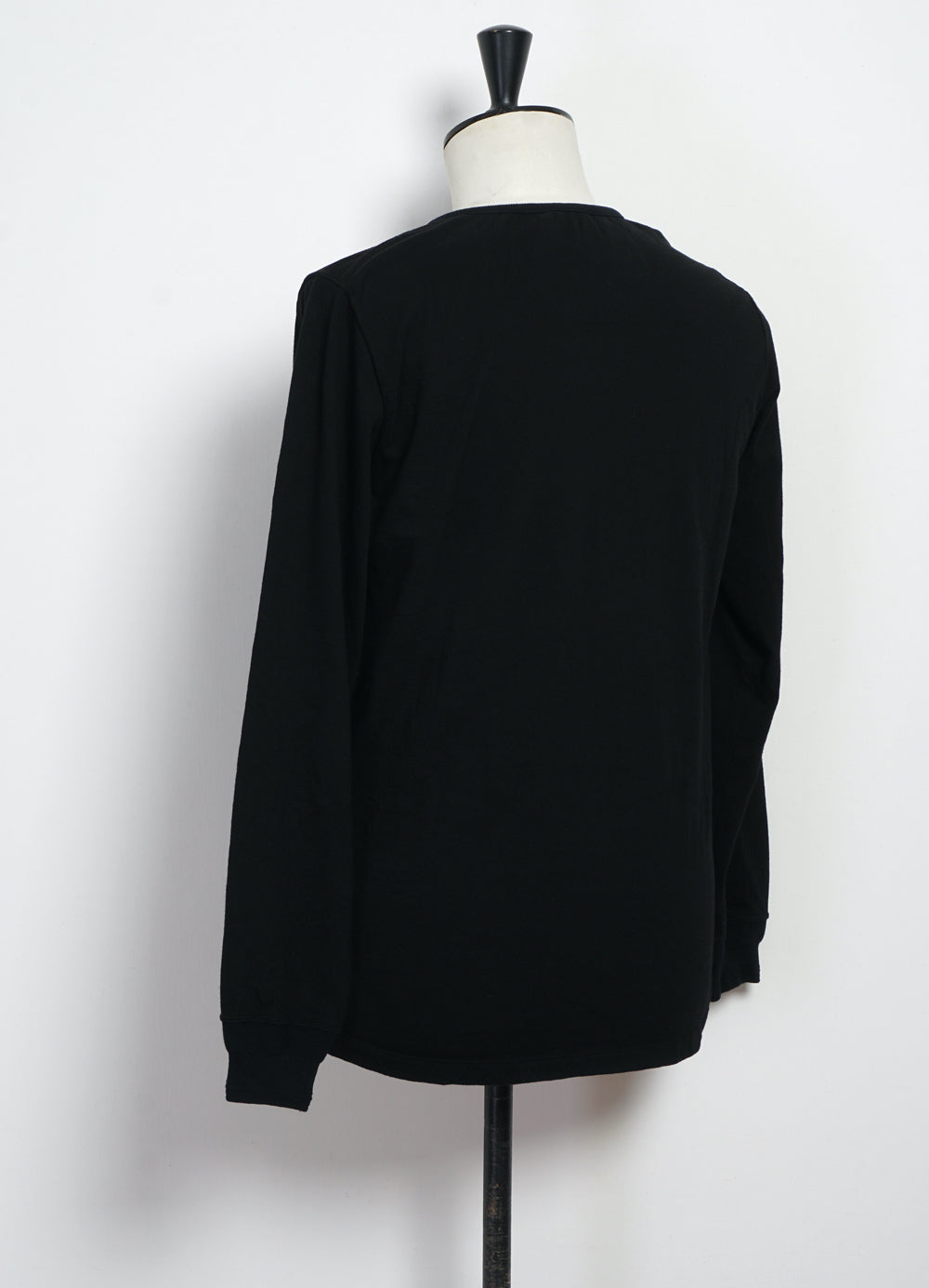 JONAS 150-15-2 | Long Sleeved Henley | Black
