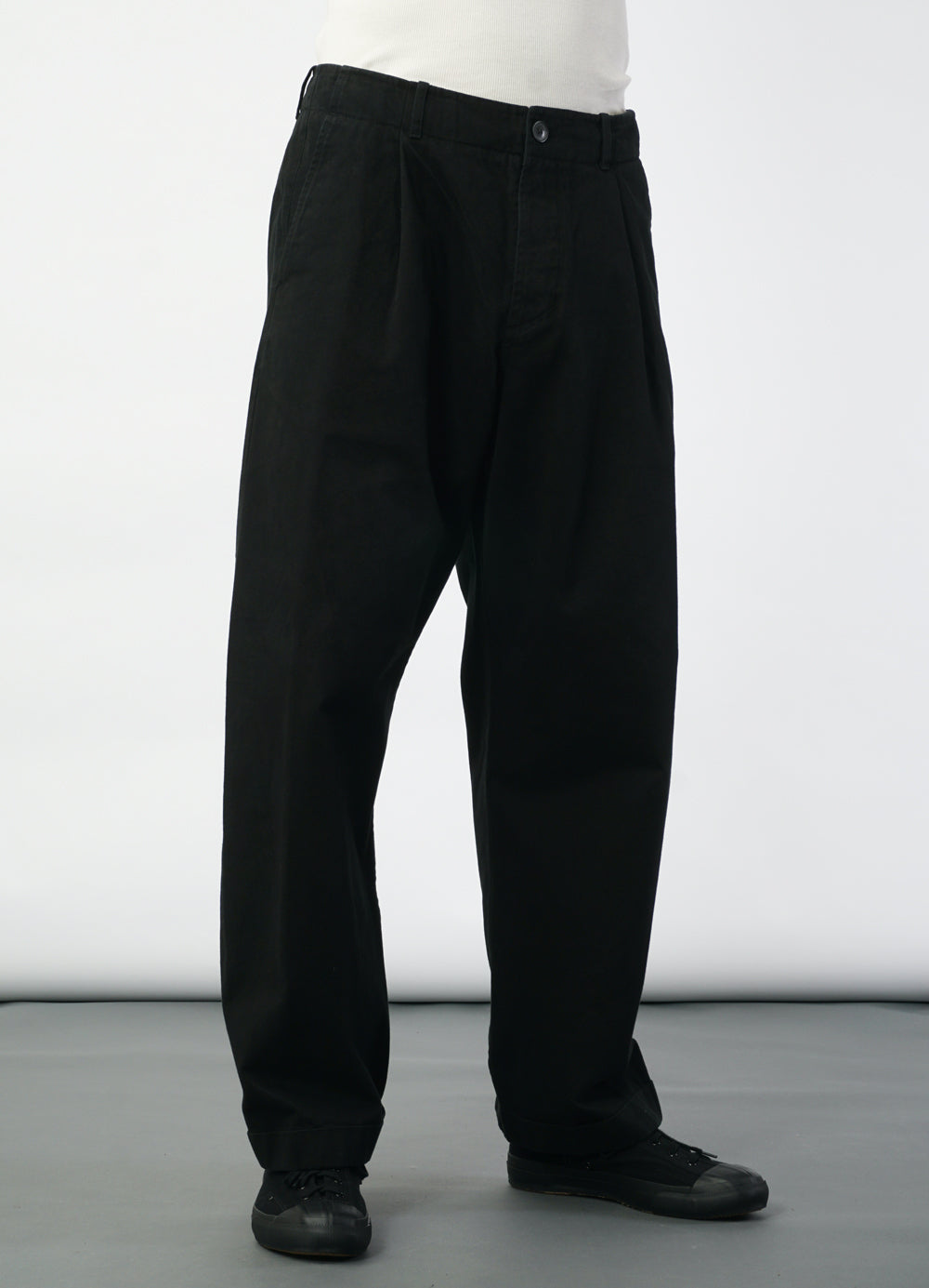 BOBBY 27-56-2 | Wide Pleated Everyday Trousers | Black 1