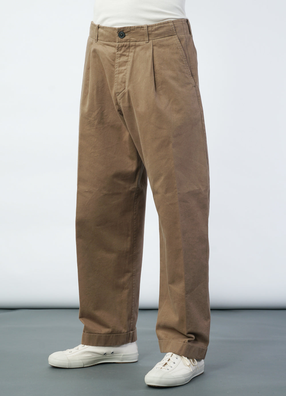 BOBBY 27-56-7 | Wide Pleated Everyday Trousers | Beige