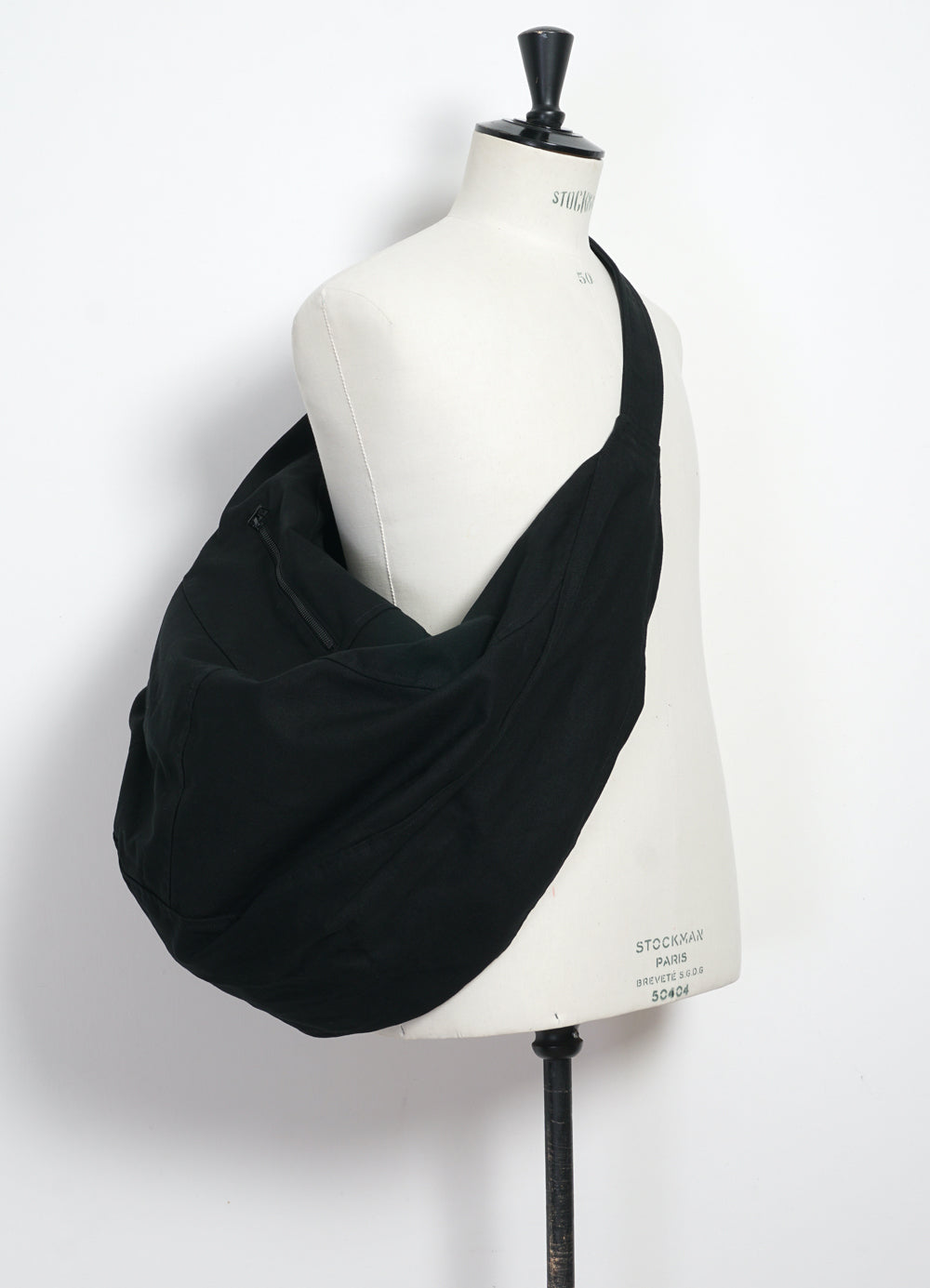 BILLY 31-90-2 | Large Courier Bag | Black Canvas