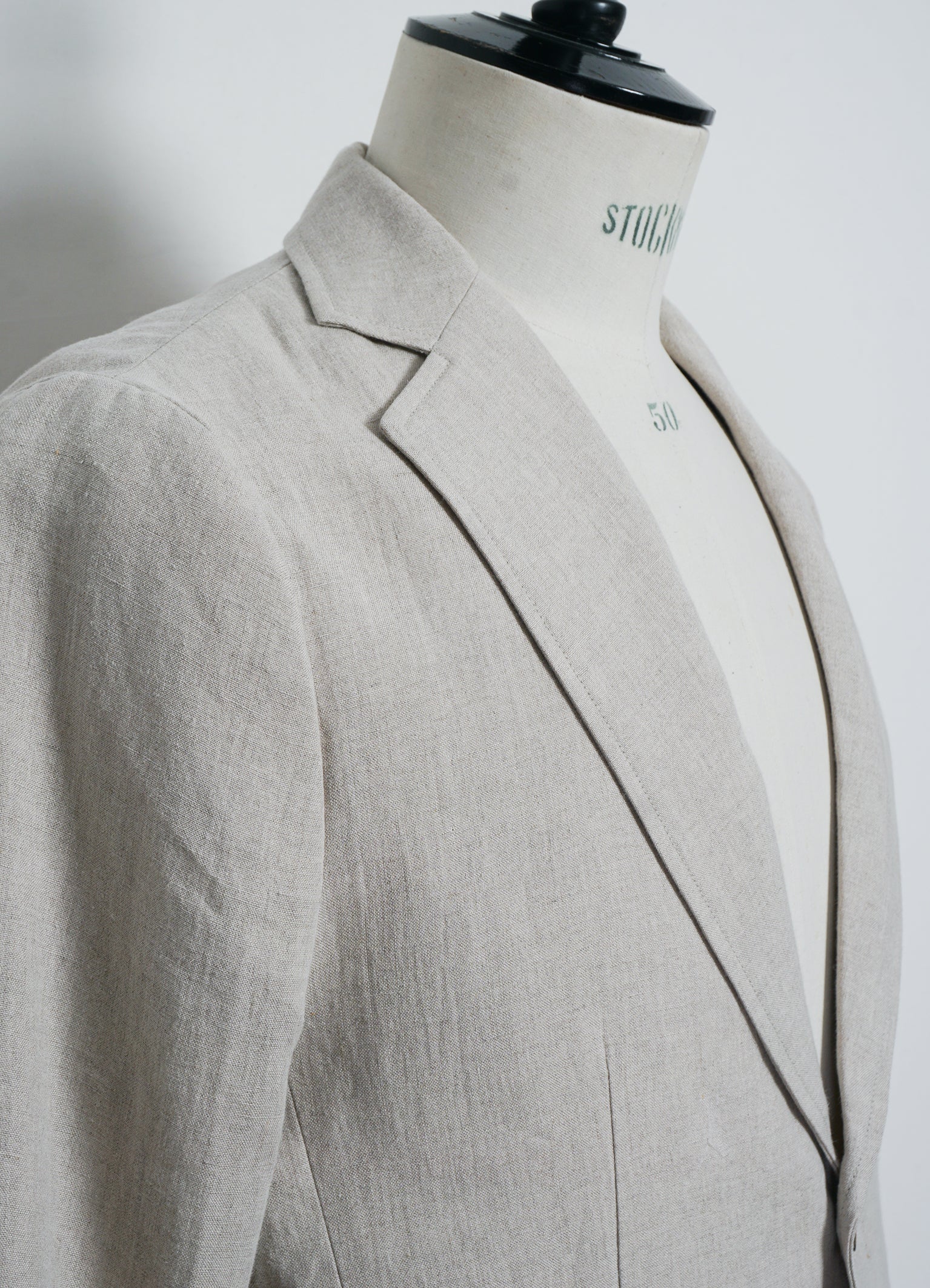CHRIS 31-67-1 | Classic Two Button Blazer | Nature Linen