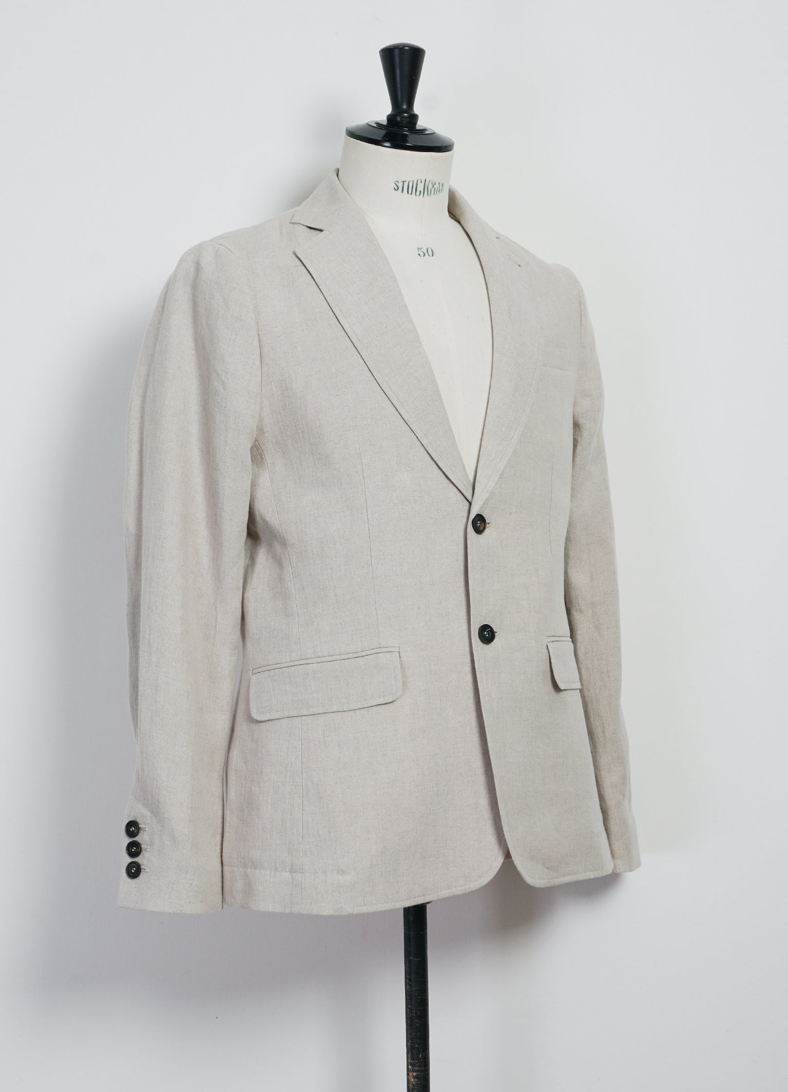 CHRIS 31-67-1 | Classic Two Button Blazer | Nature Linen