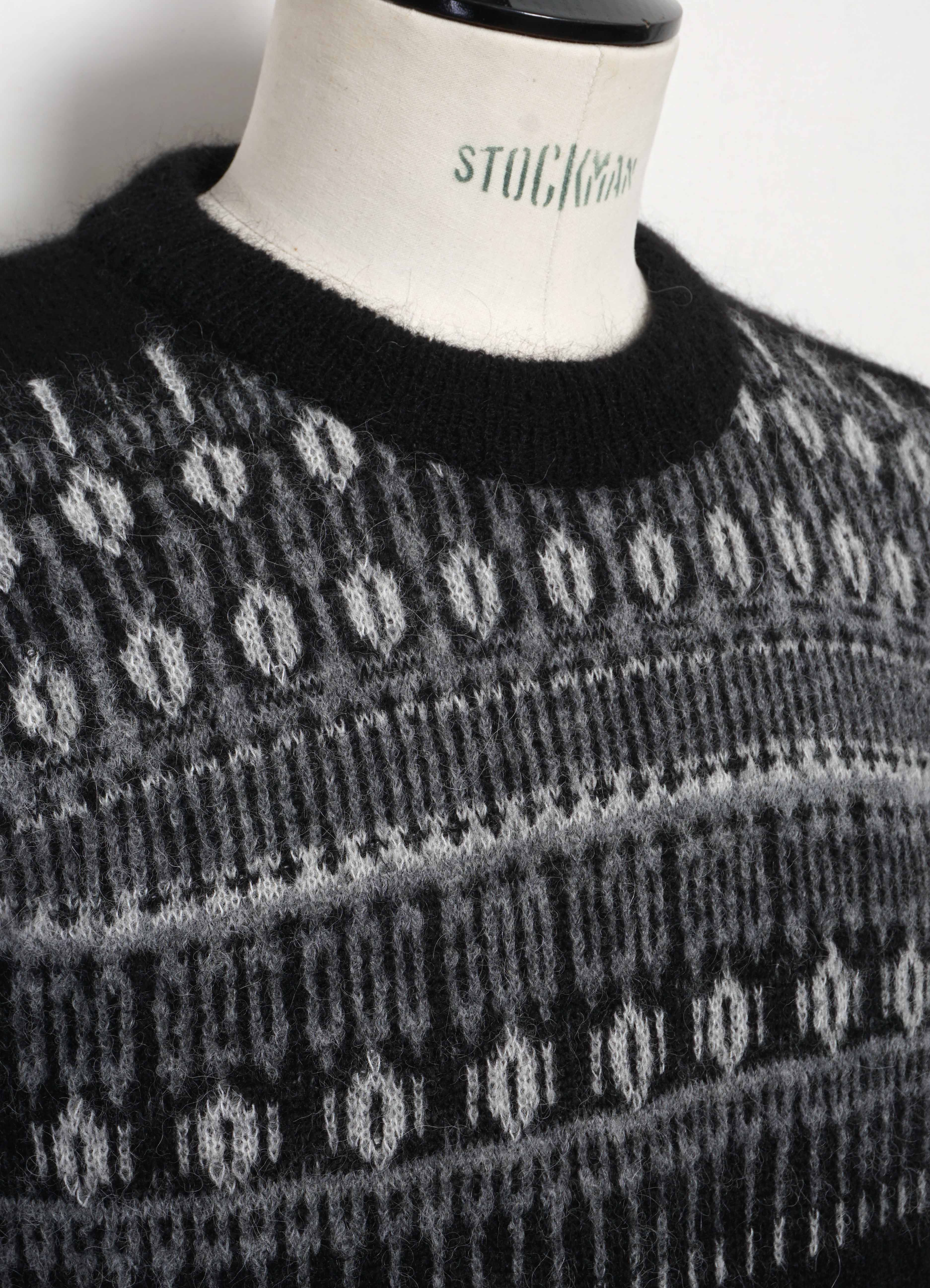 ESKE 32-02-2 | Jacquard Design Sweater | Nordic Black