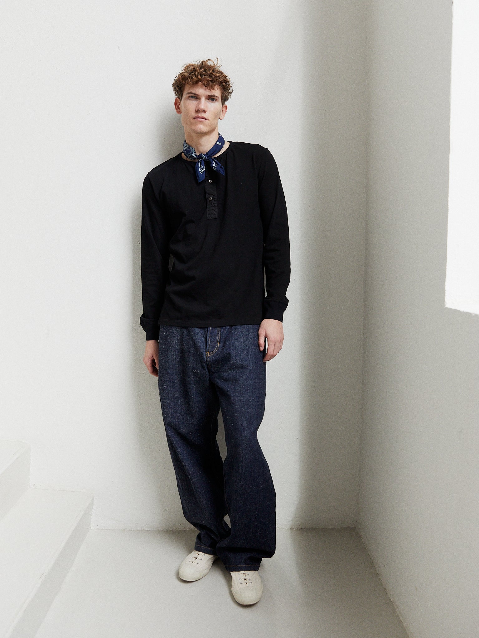 JONAS 150-15-2 | Long Sleeved Henley | Black