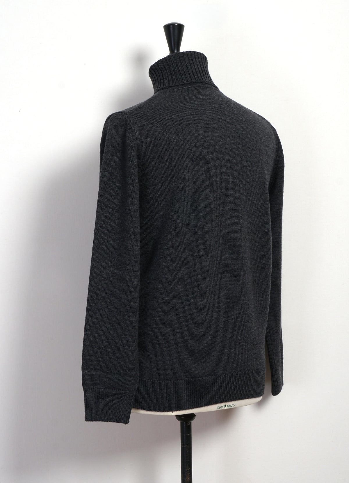 WO9 | 7G Heavyweight Merino Wool Turtleneck | Dark Grey