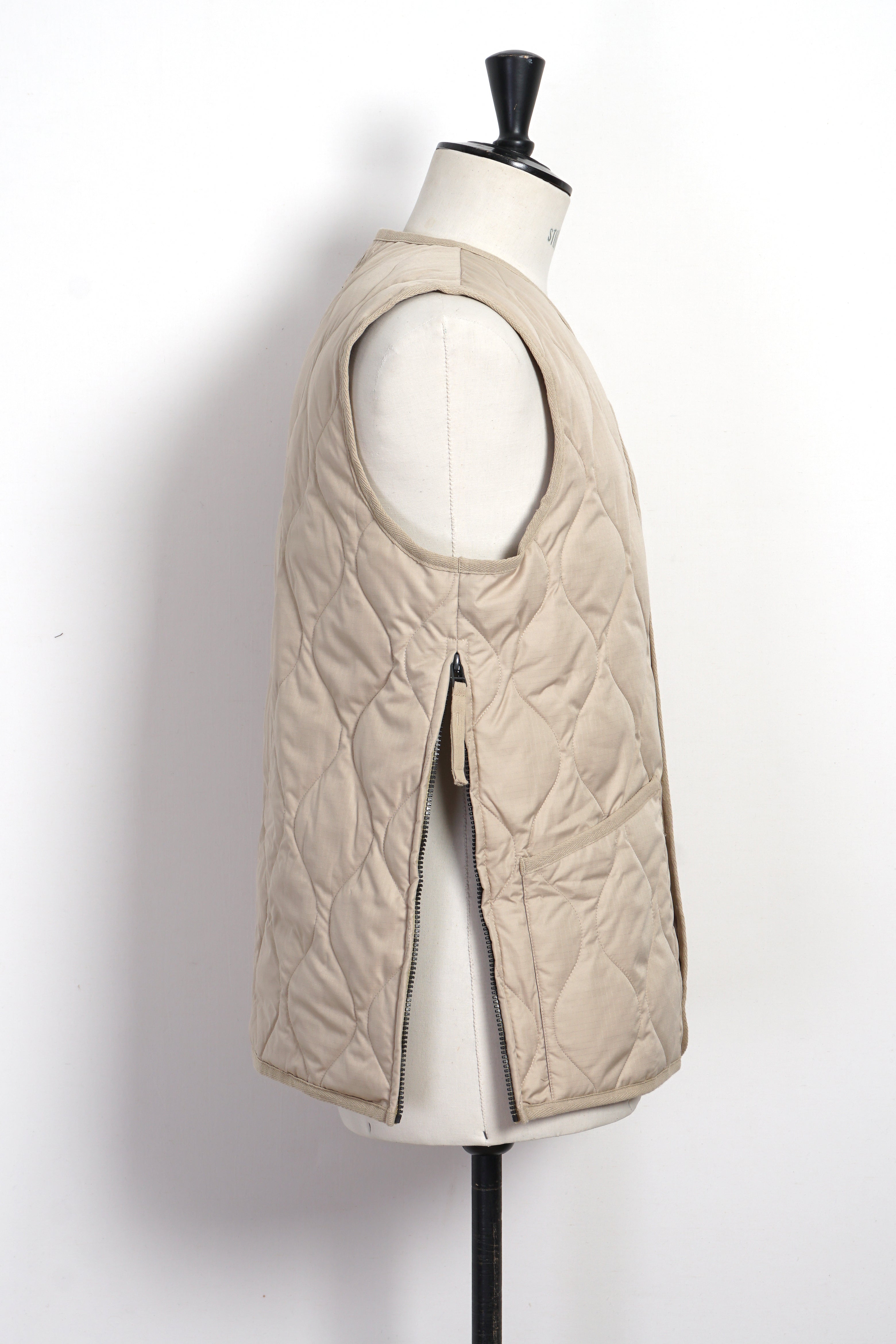 DOWN VEST | Military V-Neck Down Vest | Cream