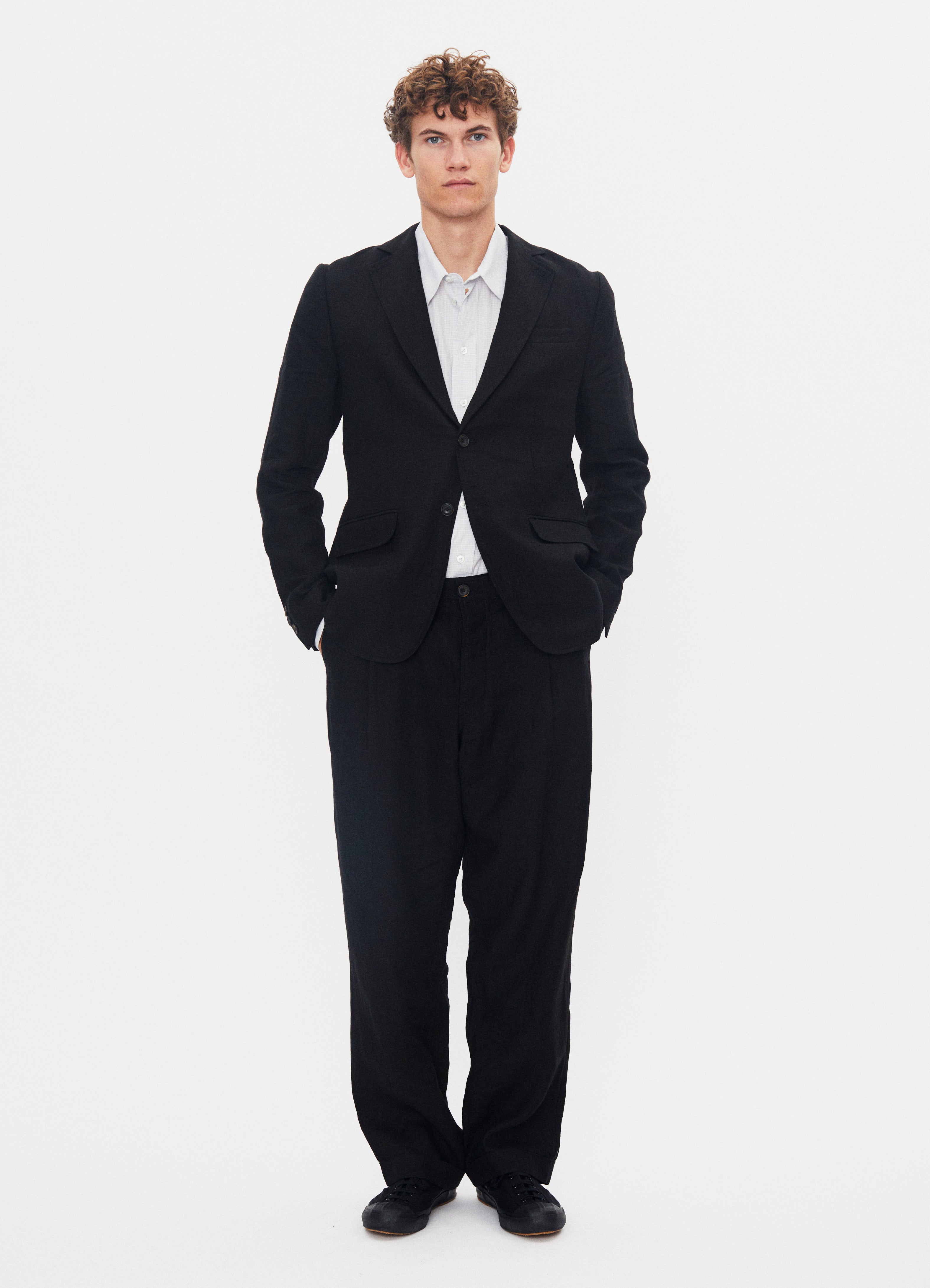 SUNE 31-67-2 | Classic Pleated Trousers | Black Linen
