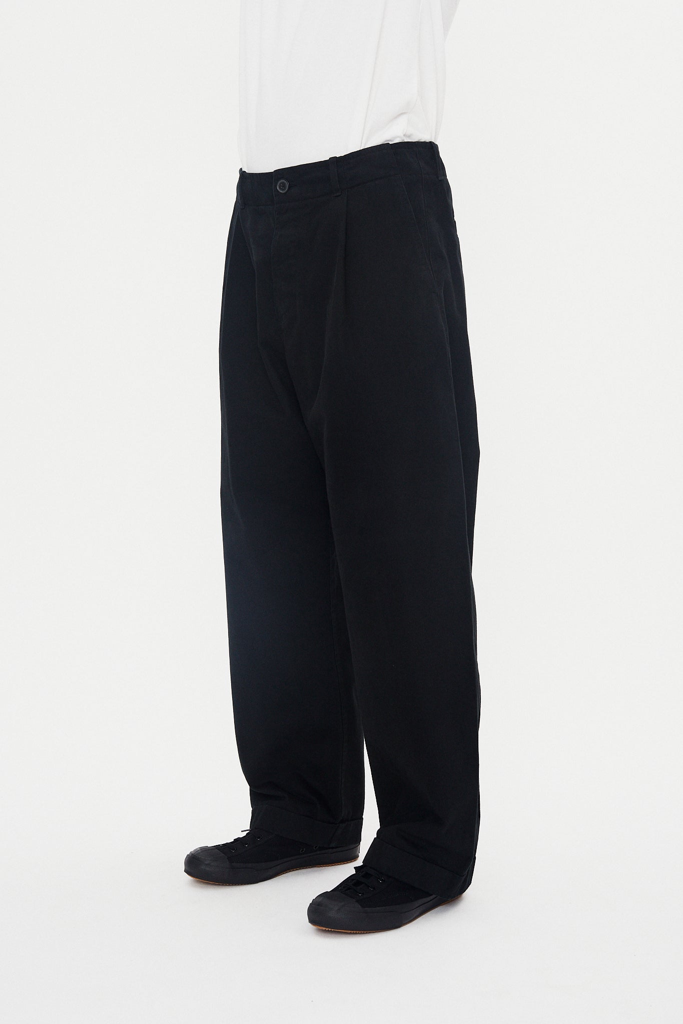 BOBBY 31-56-2 | Wide Pleated Everyday Trousers | Black