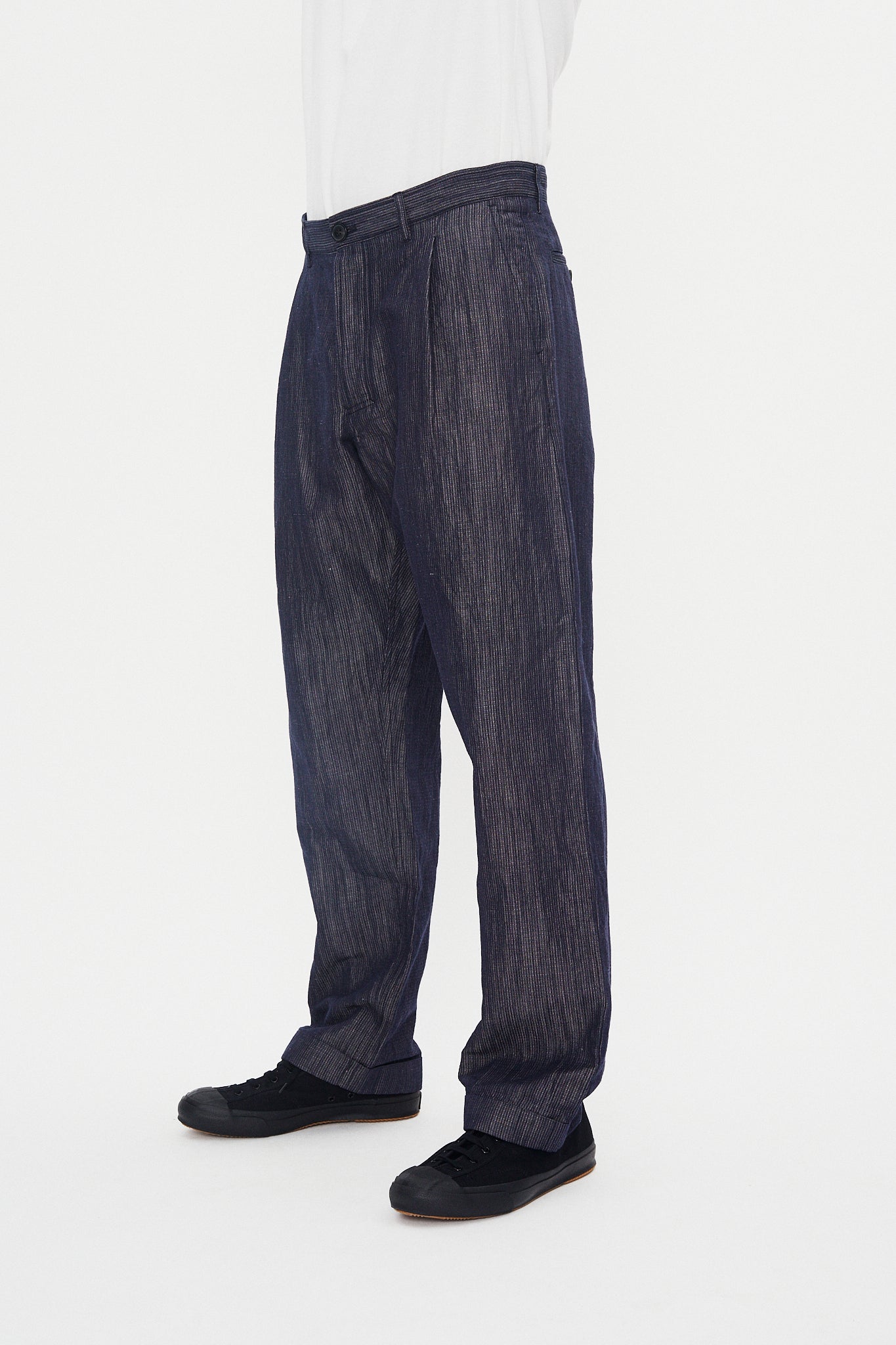 SUNE 31-66-3 | Classic Pleated Trousers | Navy Dobby