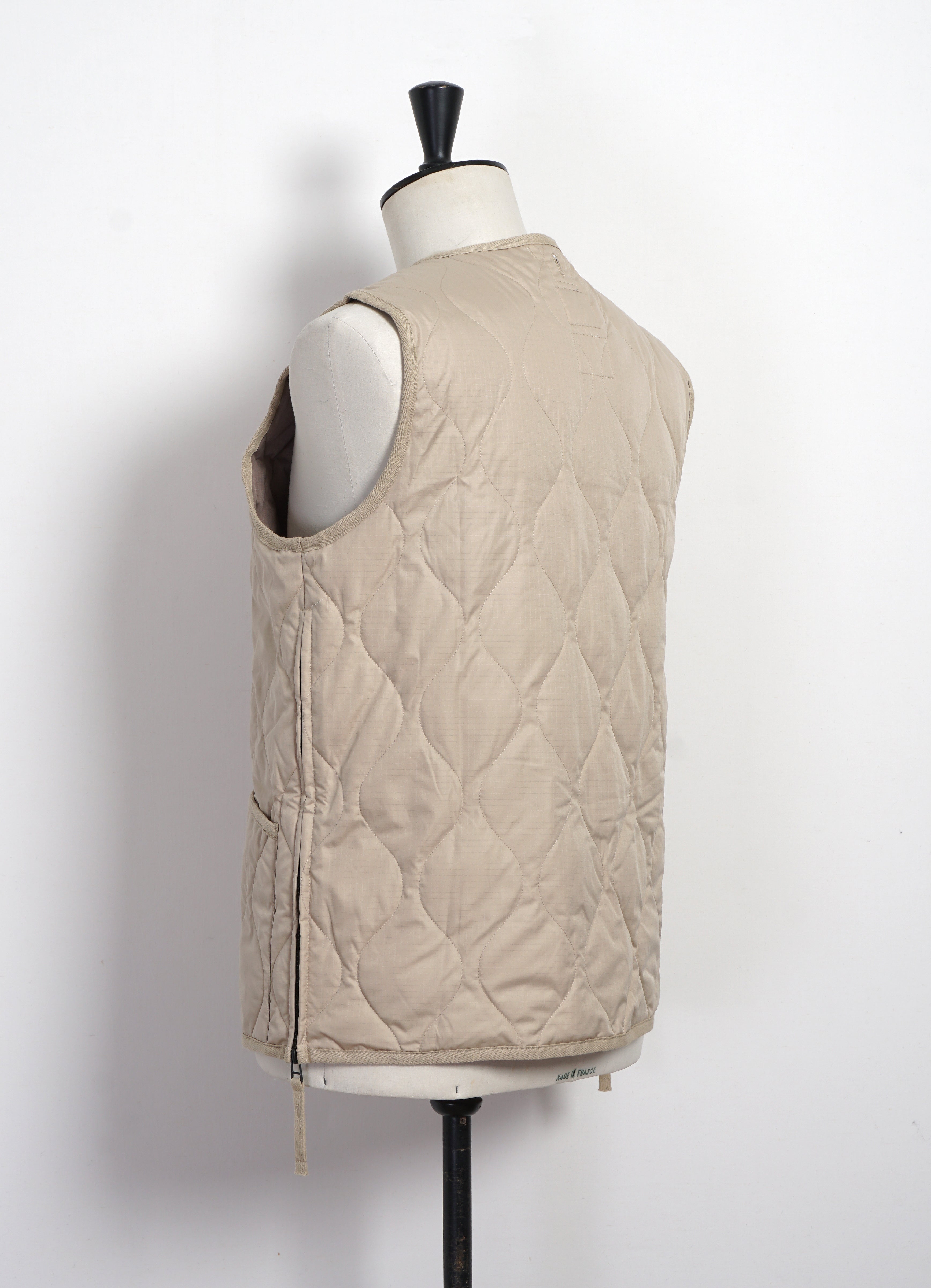DOWN VEST | Military V-Neck Down Vest | Cream