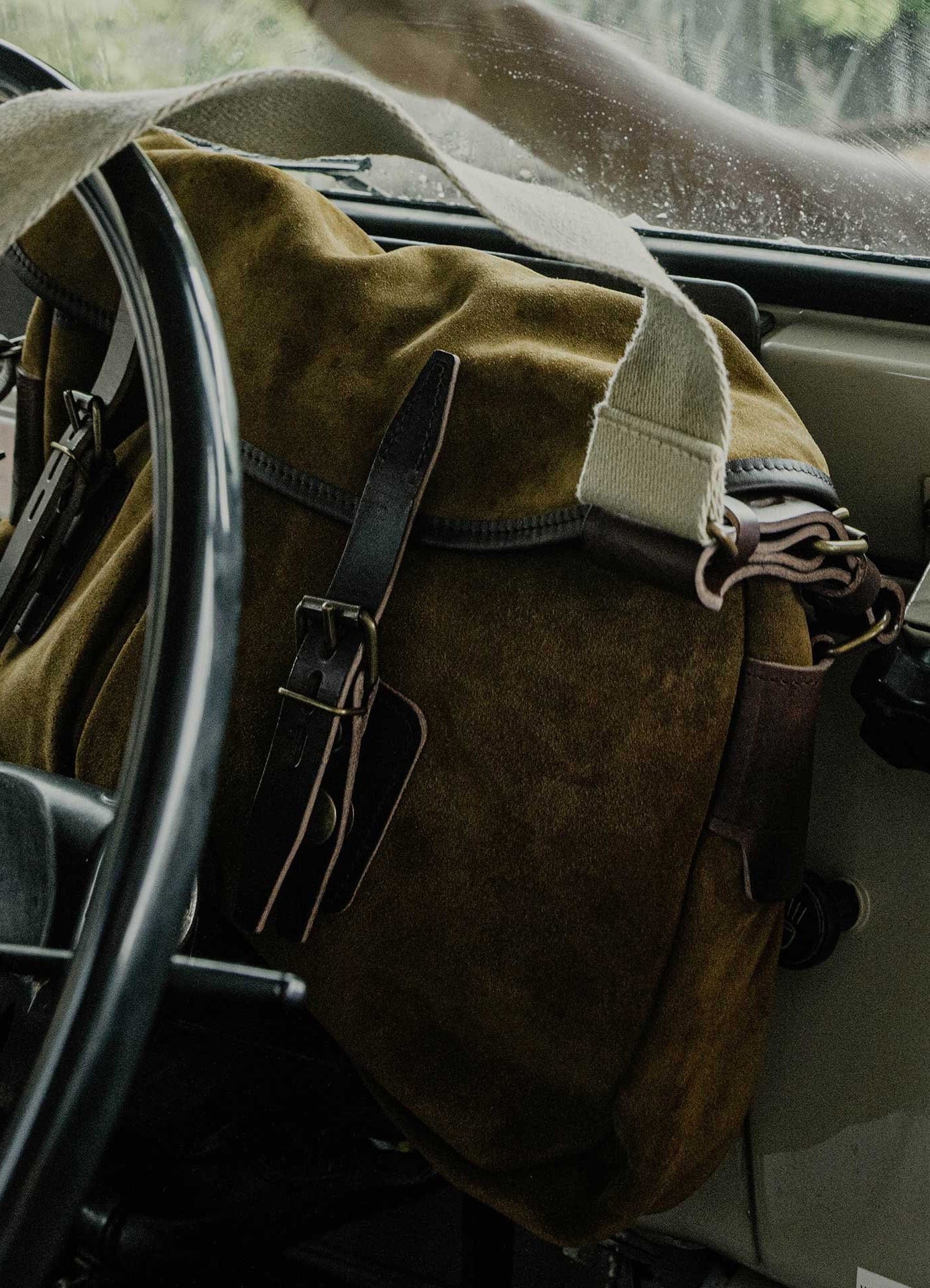FISHERMAN'S MUSETTE S | Suede | Tobacco