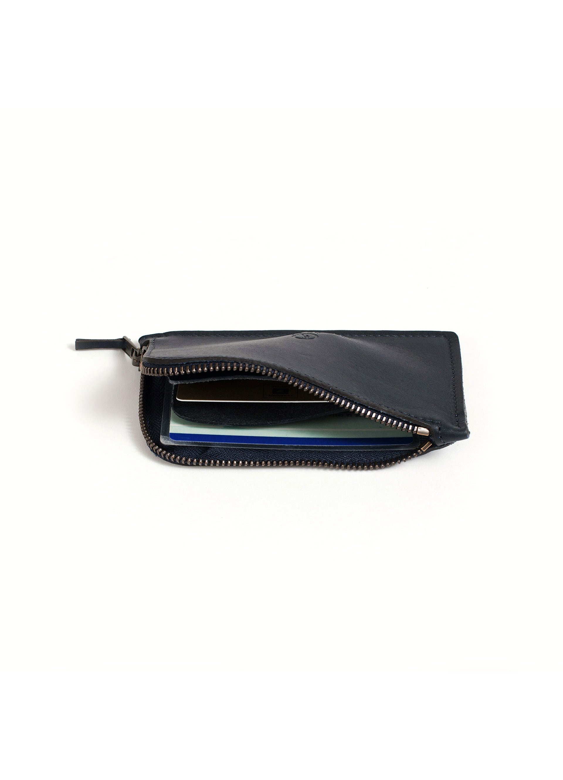 POGNON PURSE L | Vegetable Tanned Leather | Black