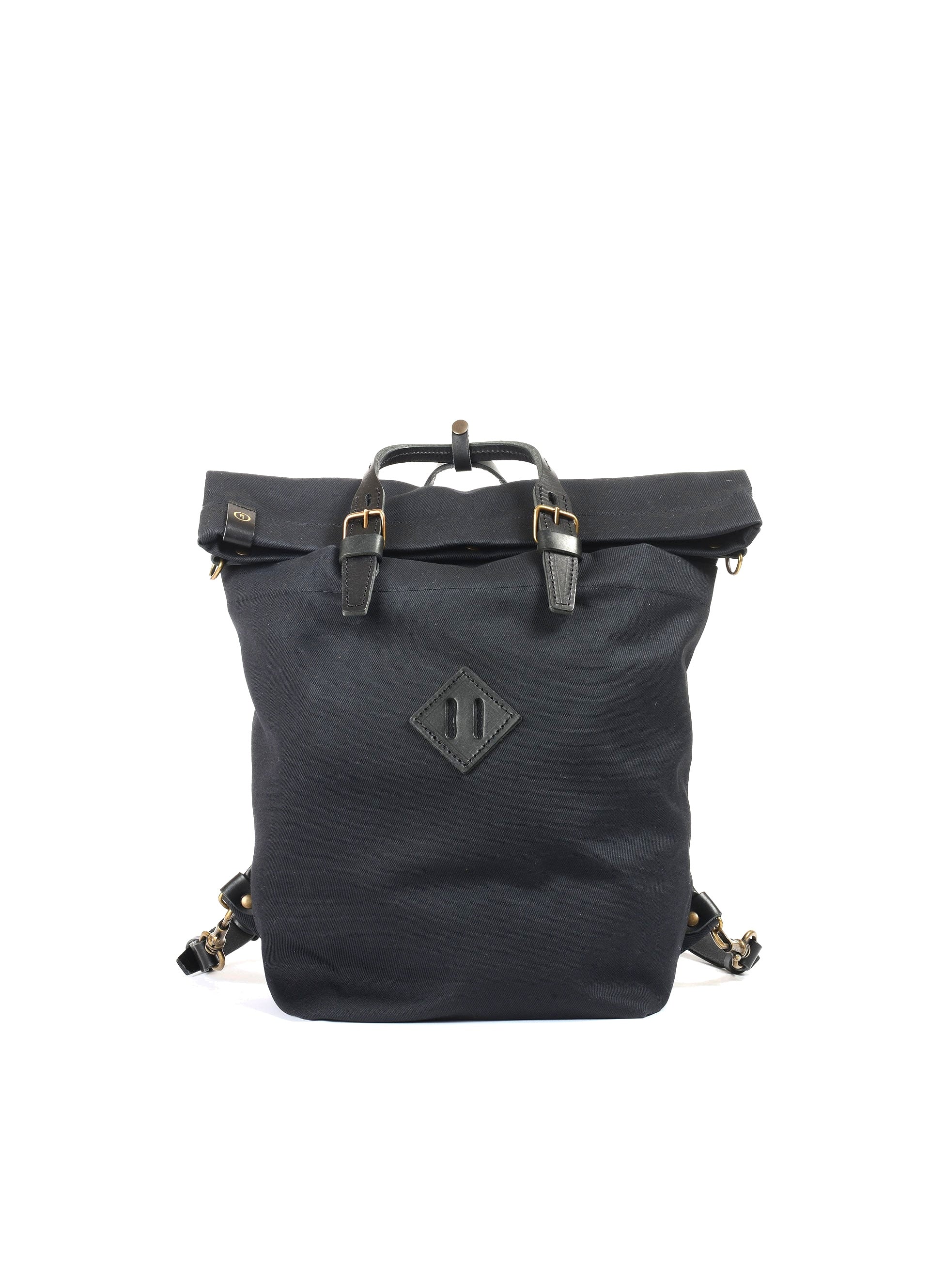 Woody 25L Backpack - Black - front view