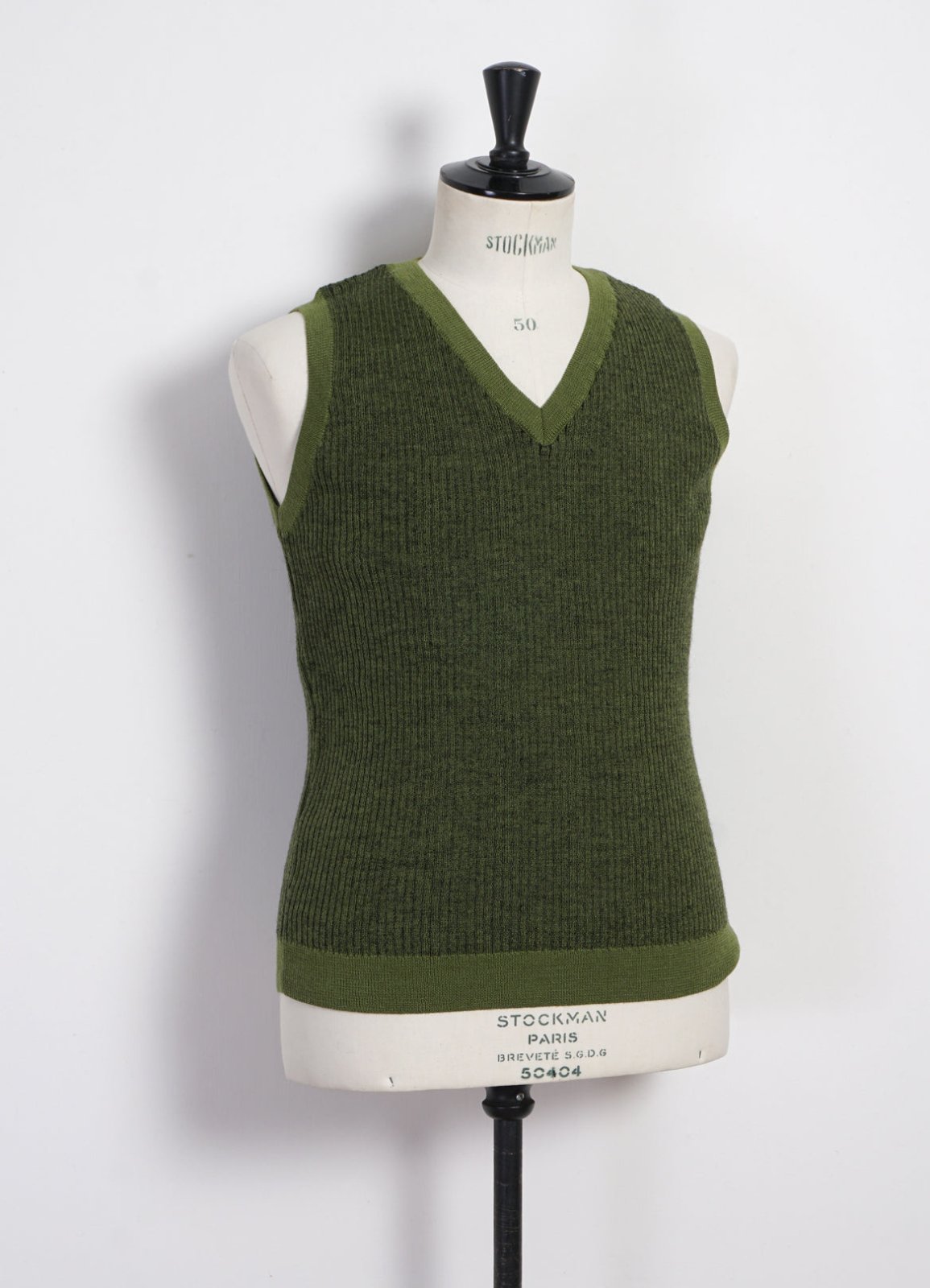 HANSEN GARMENTS - ARNE | Plated Rib V-Neck Slip Over | Black Green - HANSEN Garments