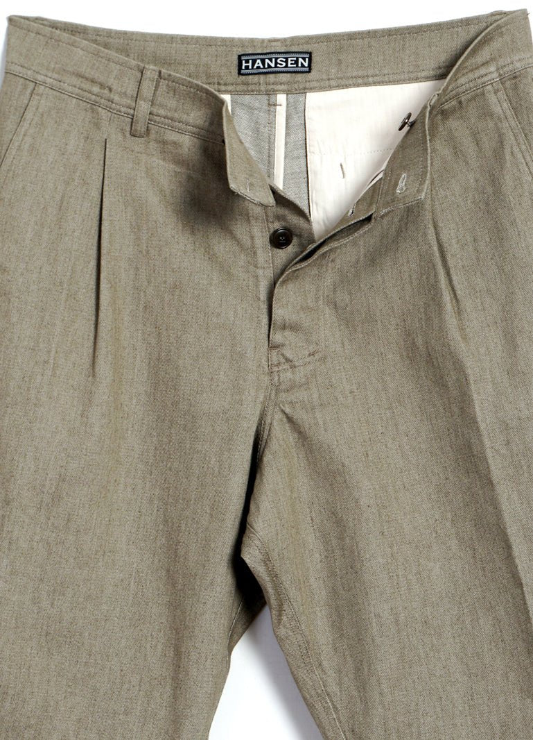 HANSEN GARMENTS - BIRK | Single Pleated Shorts | Safari - HANSEN Garments