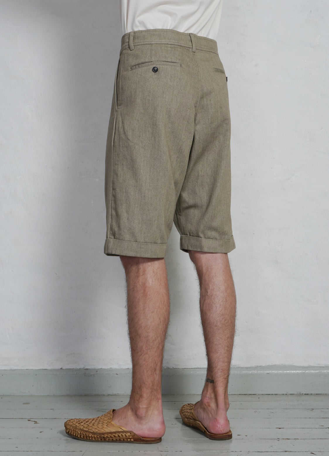 HANSEN GARMENTS - BIRK | Single Pleated Shorts | Safari - HANSEN Garments