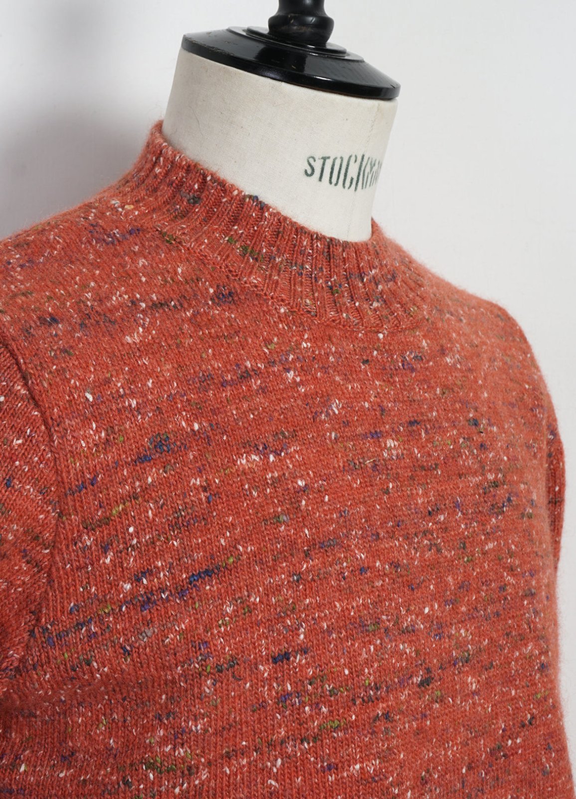 HANSEN GARMENTS - EIVIND | Crew Neck Rib Sweater | Donegal Coral - HANSEN Garments