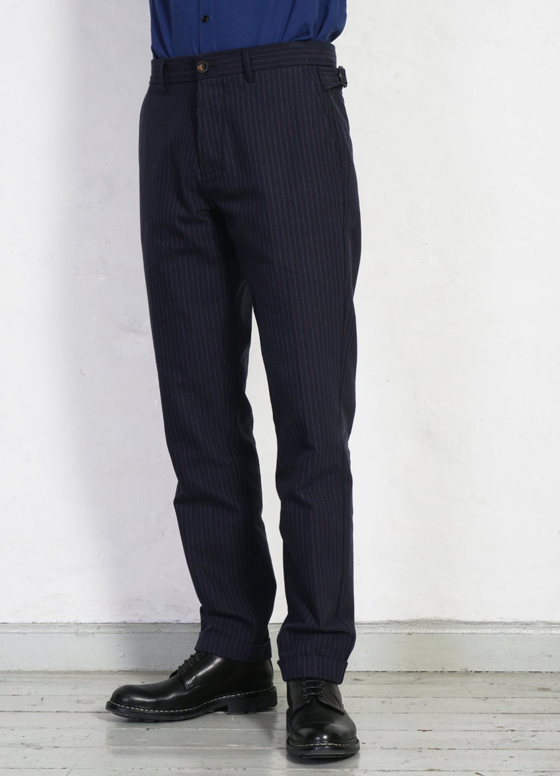 HANSEN GARMENTS - FINN | Side Buckle Regular Trousers | Blue Pin - HANSEN Garments