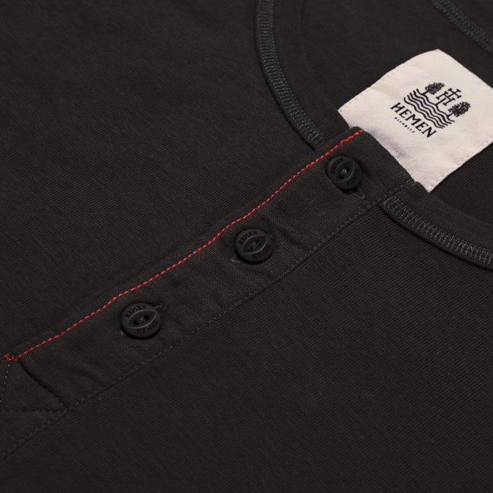 HEMEN BIARRITZ - HARRI | Organic Long Sleeve Henley | Black - HANSEN Garments