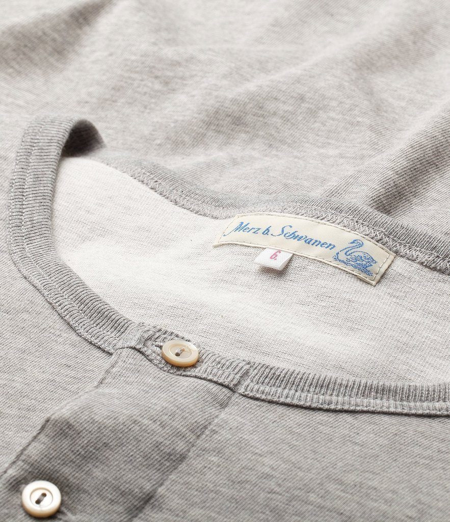 HENLEY | Organic Long Sleeve T-Shirt | Grey Mel. | €90 -MERZ B. SCHWANEN- HANSEN Garments