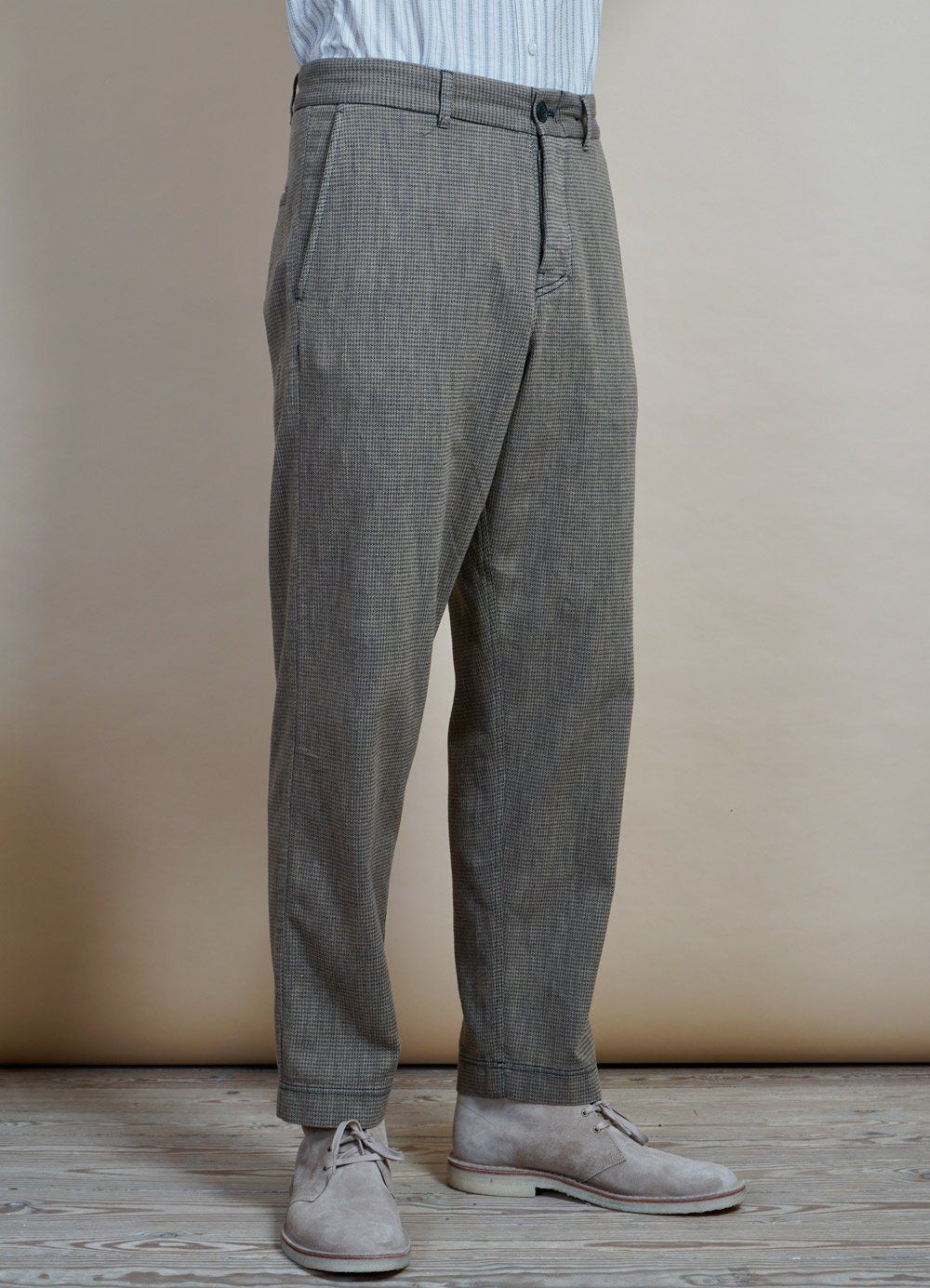 HANSEN GARMENTS - KIAN | Wide Fit Trousers | Lion - HANSEN Garments