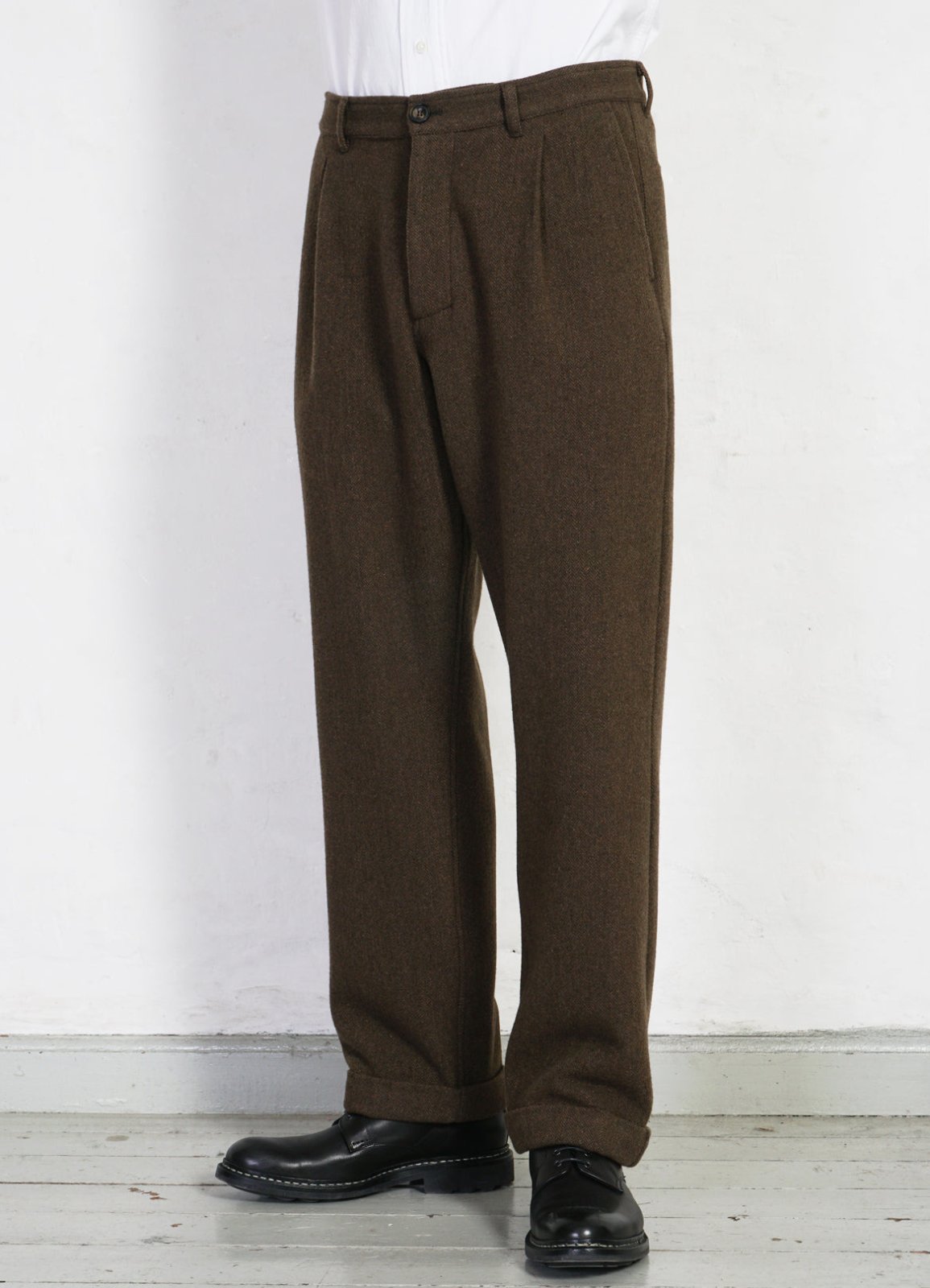HANSEN GARMENTS - SUNE | Pleated Wide Cut Trousers | Brown Herringbone - HANSEN Garments