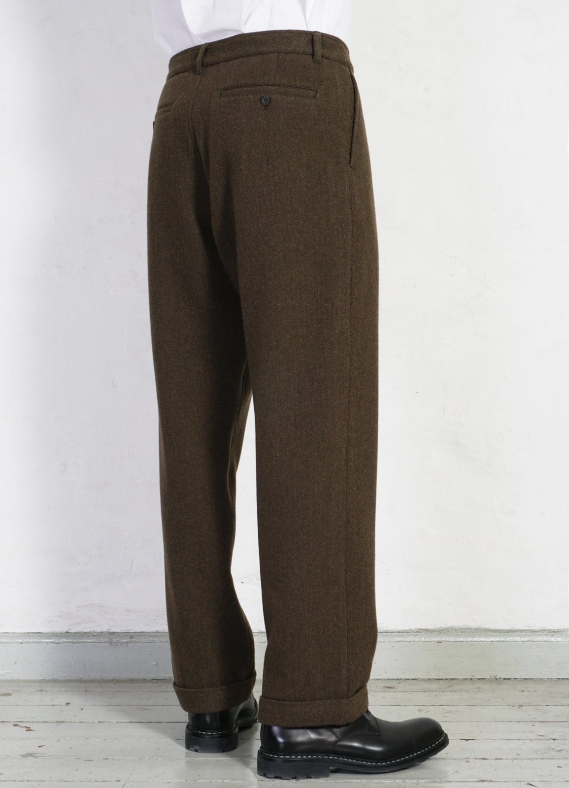 HANSEN GARMENTS - SUNE | Pleated Wide Cut Trousers | Brown Herringbone - HANSEN Garments