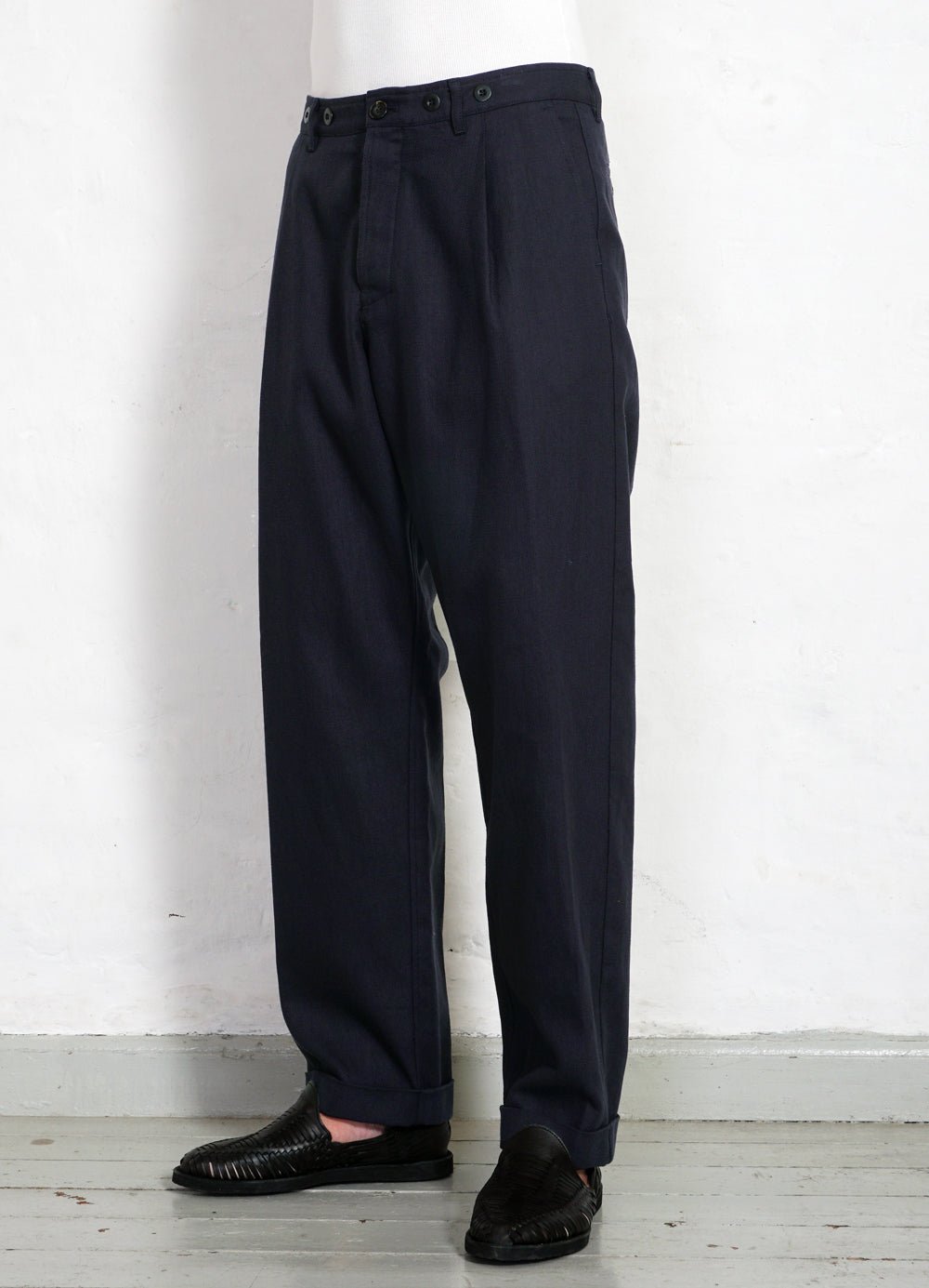 HANSEN GARMENTS - SUNE | Pleated Wide Cut Trousers | Dark Blue - HANSEN Garments