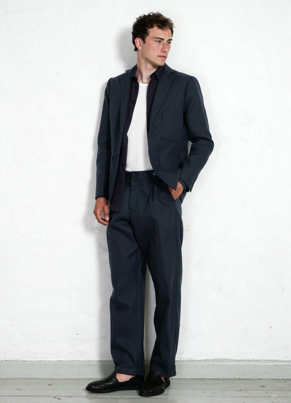 HANSEN GARMENTS - SUNE | Pleated Wide Cut Trousers | Dark Blue - HANSEN Garments