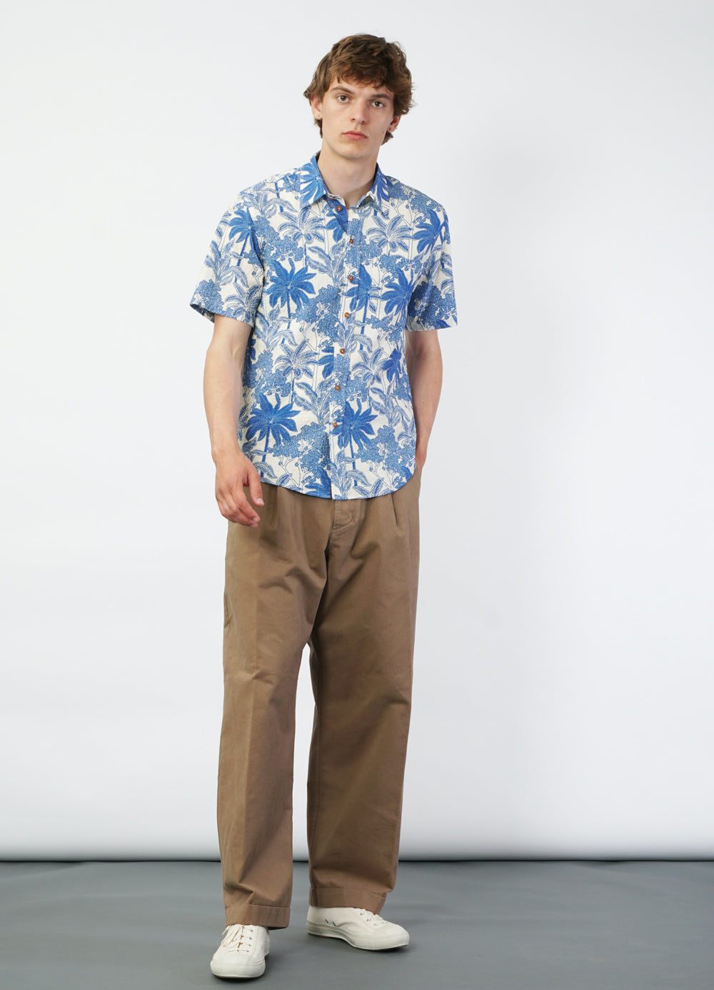 BOBBY 30-56-7 | Wide Pleated Everyday Trousers | Beige