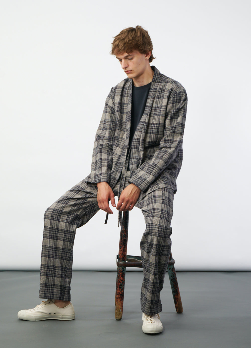 SUNE 29-59-3 | Pleated Wide Cut Trousers | Navy Ecru Check