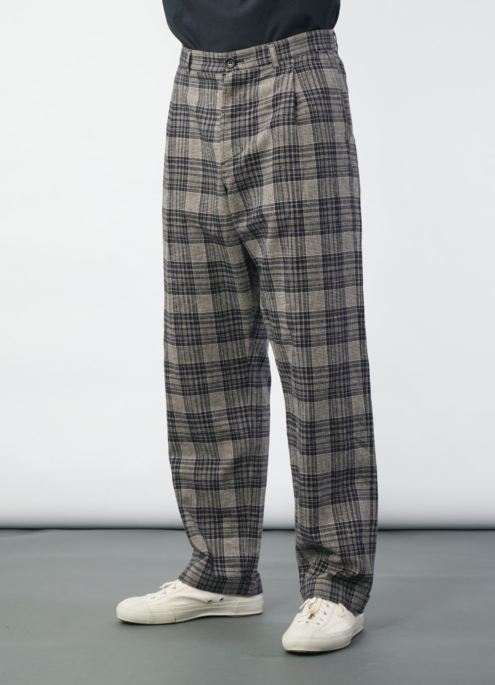 SUNE 29-59-3 | Pleated Wide Cut Trousers | Navy Ecru Check