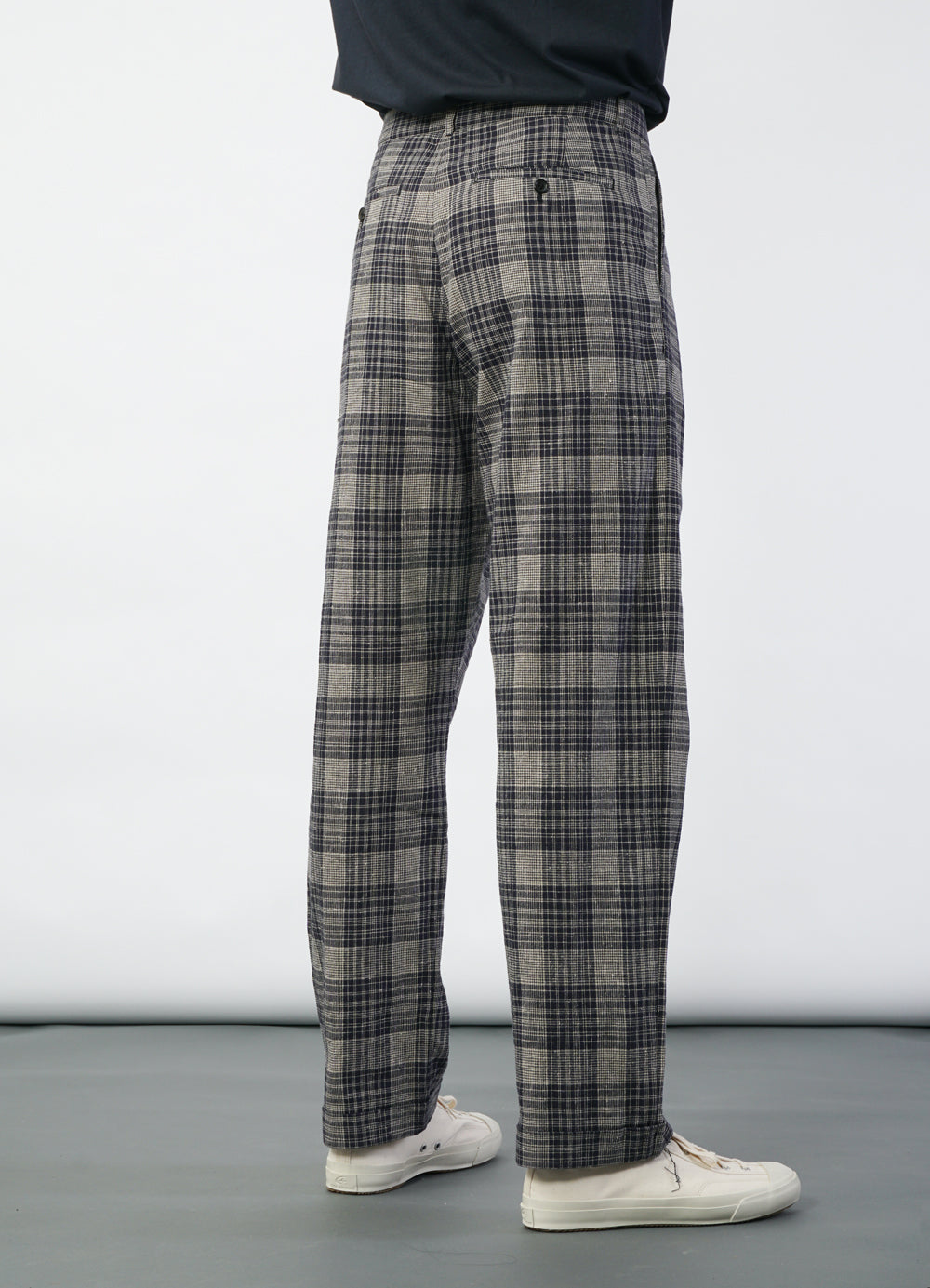 SUNE 29-59-3 | Pleated Wide Cut Trousers | Navy Ecru Check