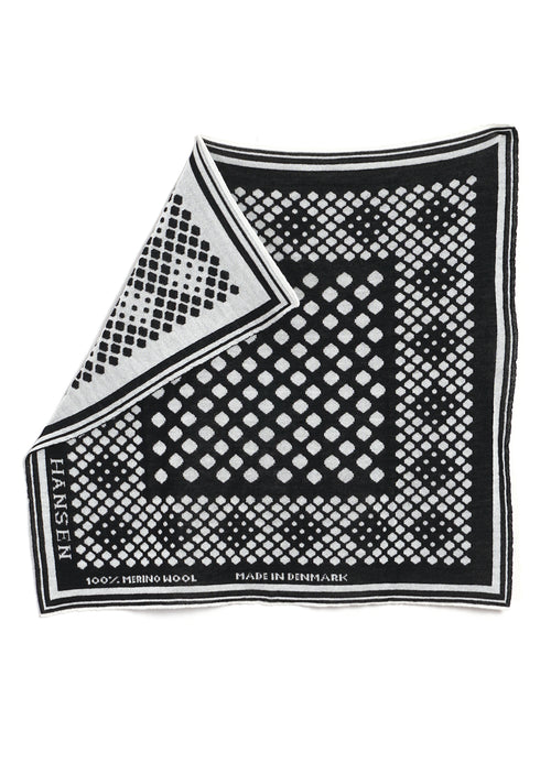 BANDANA ONE 30-01-1 | Knitted Wool Bandana | Off-white / Black