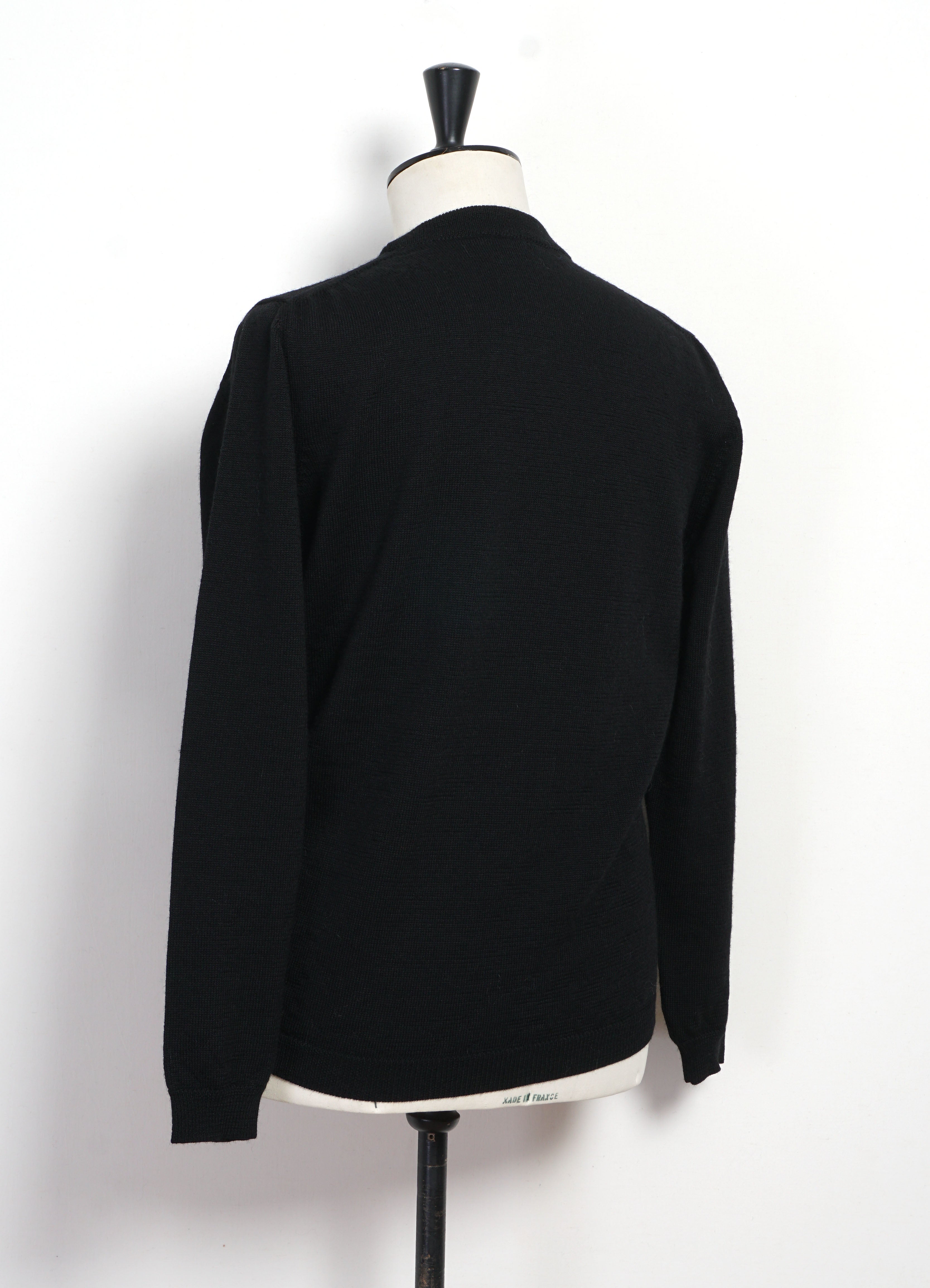 ESKE 32-05-2 | Knitted Crew Neck Sweater | Black