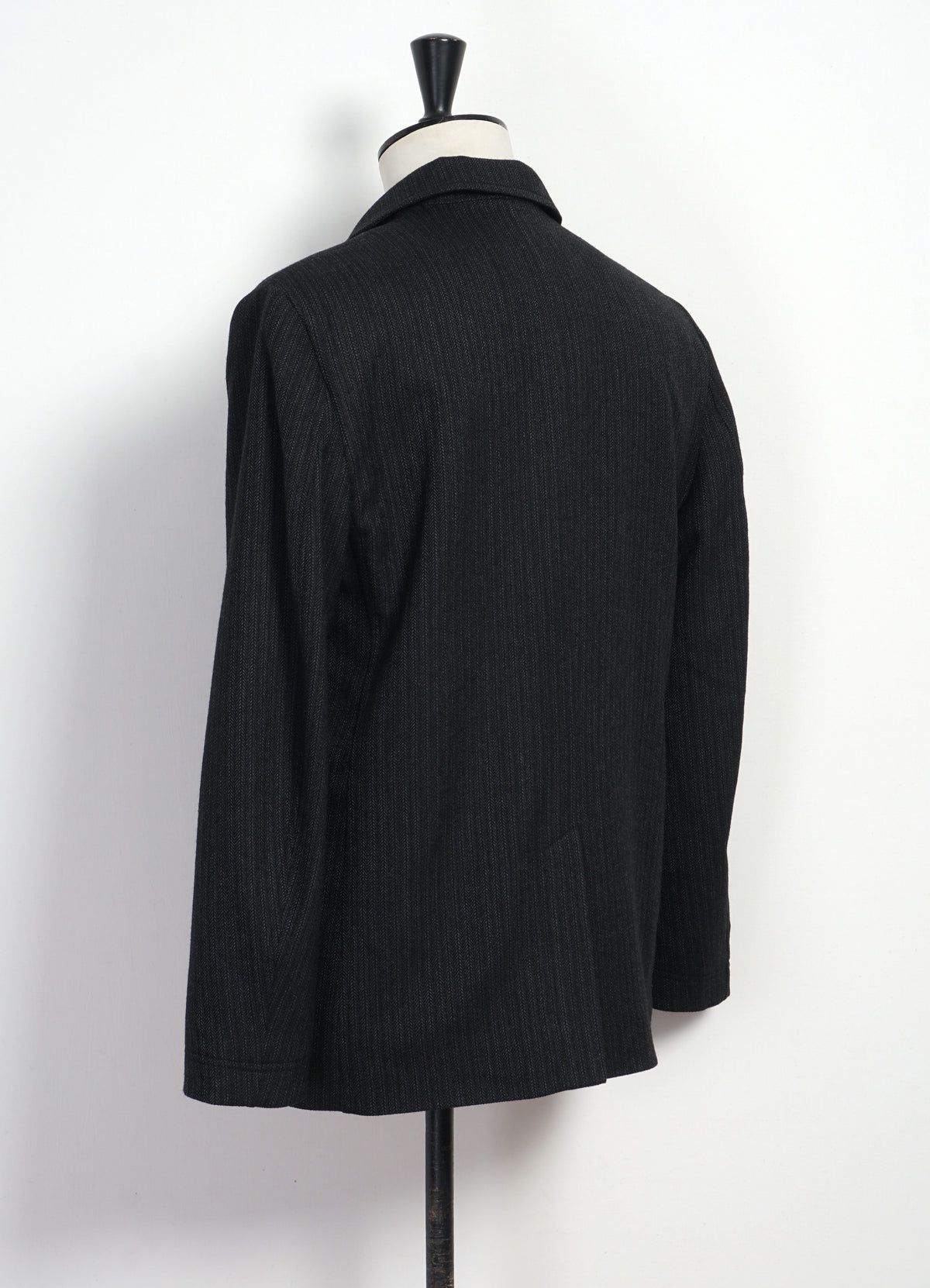 VINCENT 32-63-5 | Classic Four Button Blazer | Charcoal Stripes