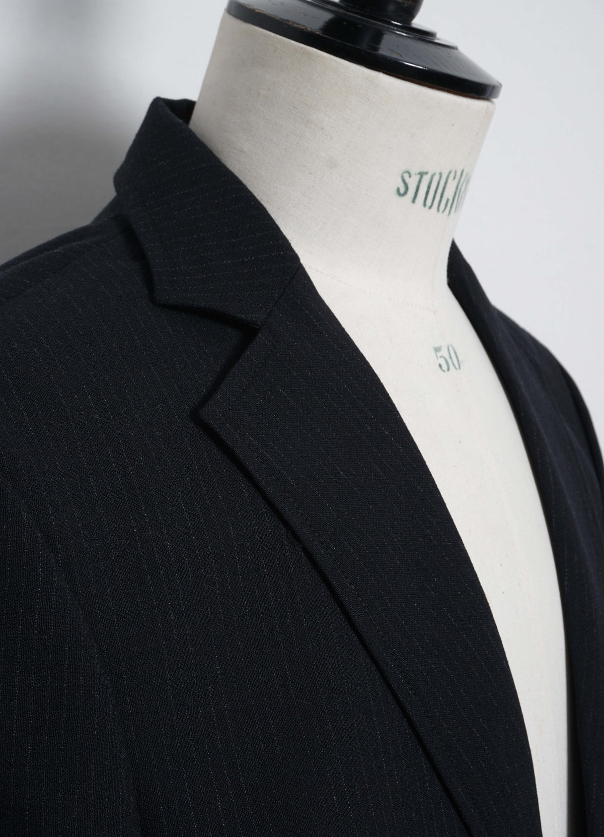 CHARLIE 32-65-2 | Easy Two Button Classic Blazer | Wool Pin Black