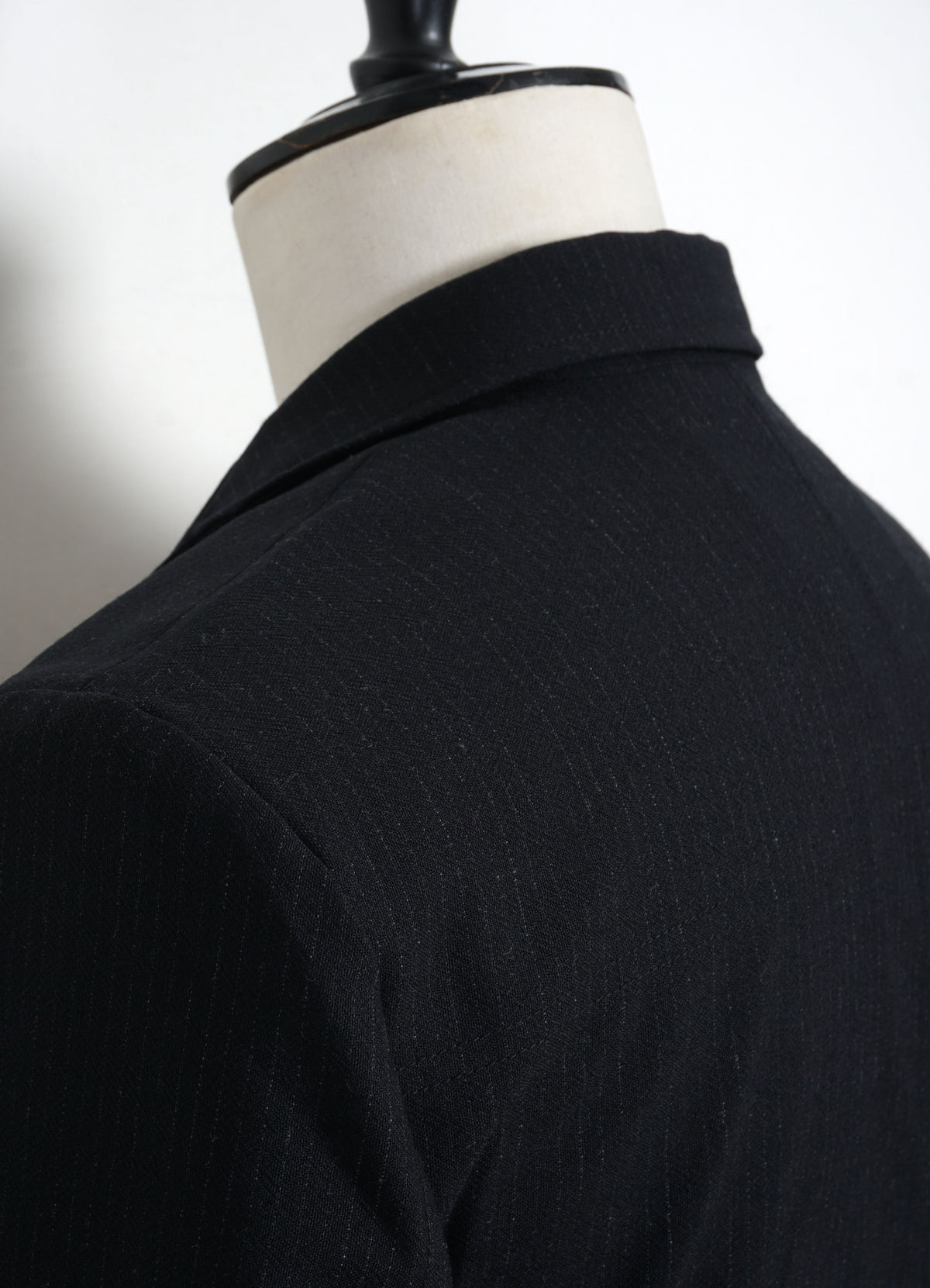 CHARLIE 32-65-2 | Easy Two Button Classic Blazer | Wool Pin Black