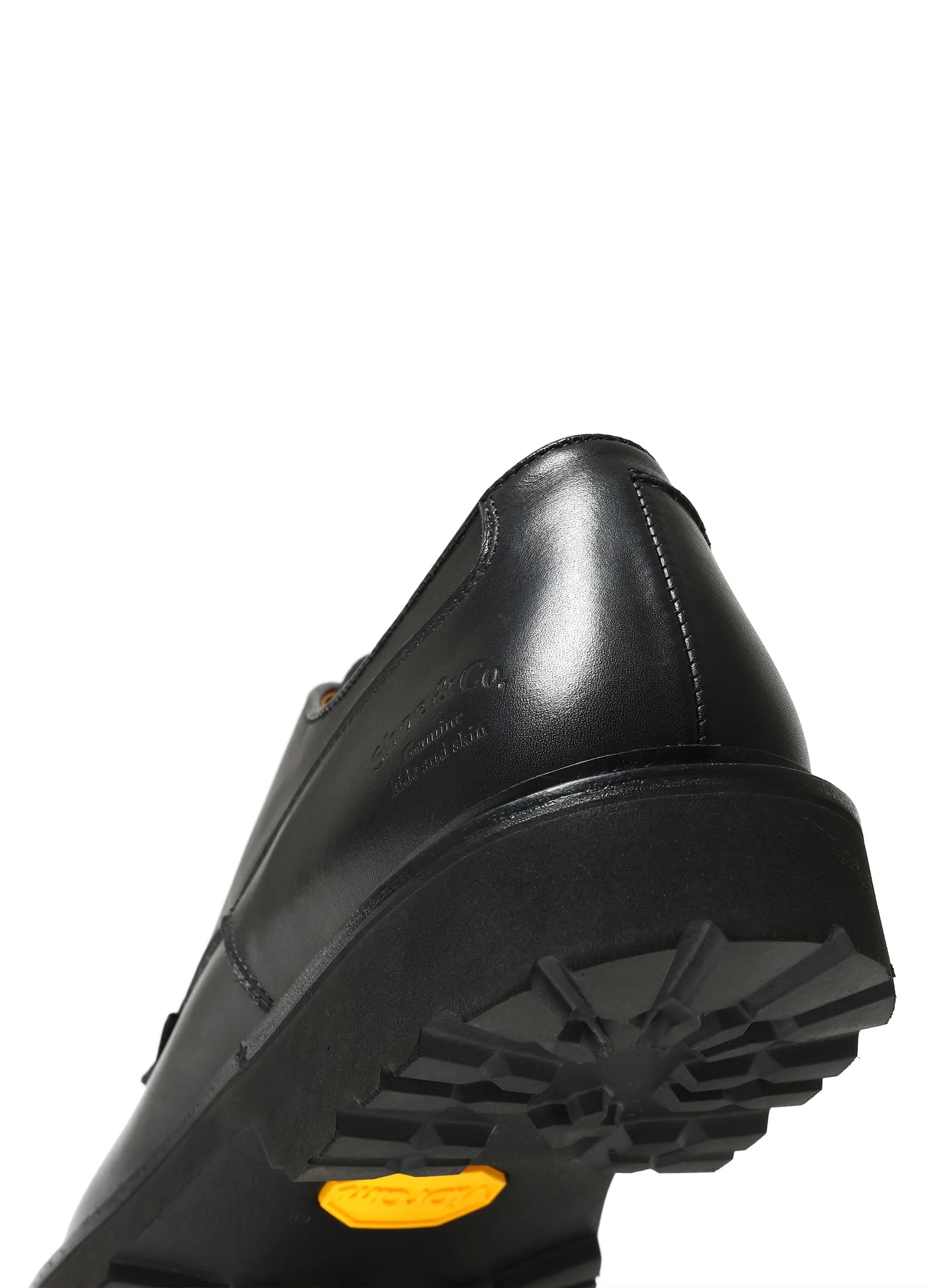 愚*歩様 REGAL Shoe & Co. U-Tip GORE-TEX GTX U-Tip GTX_Black Embossed – REGAL Shoe & Co.