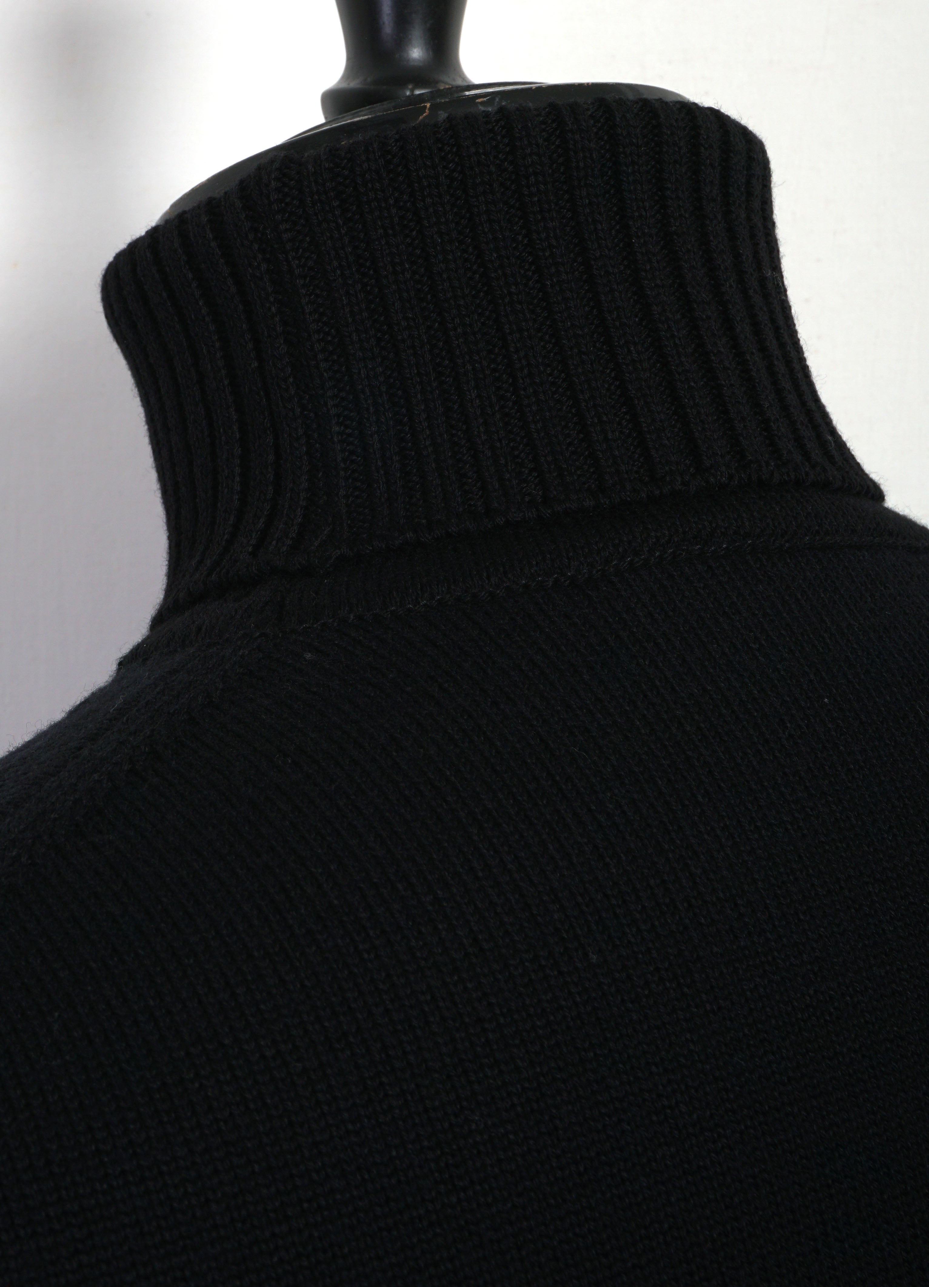 WO9 | 7G Heavyweight Merino Wool Turtleneck | Black