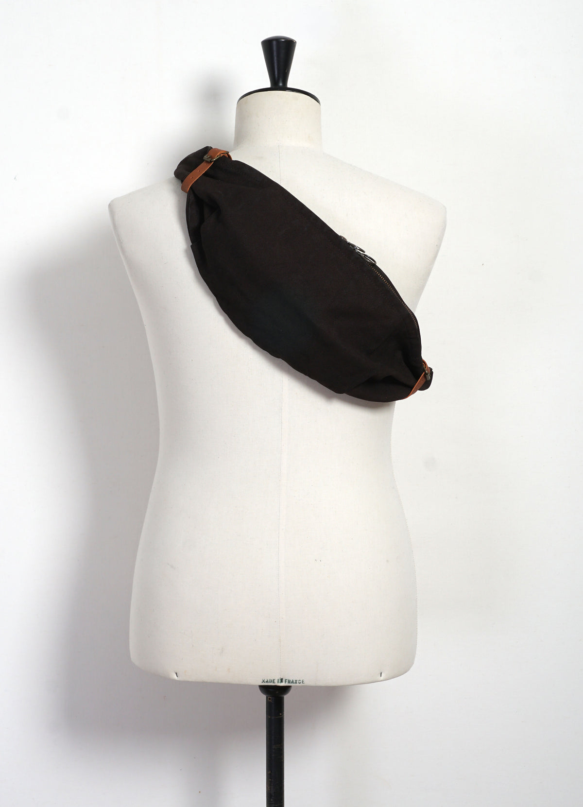 SNUFKIN | #6 Canvas MORE-Little Bag | Black