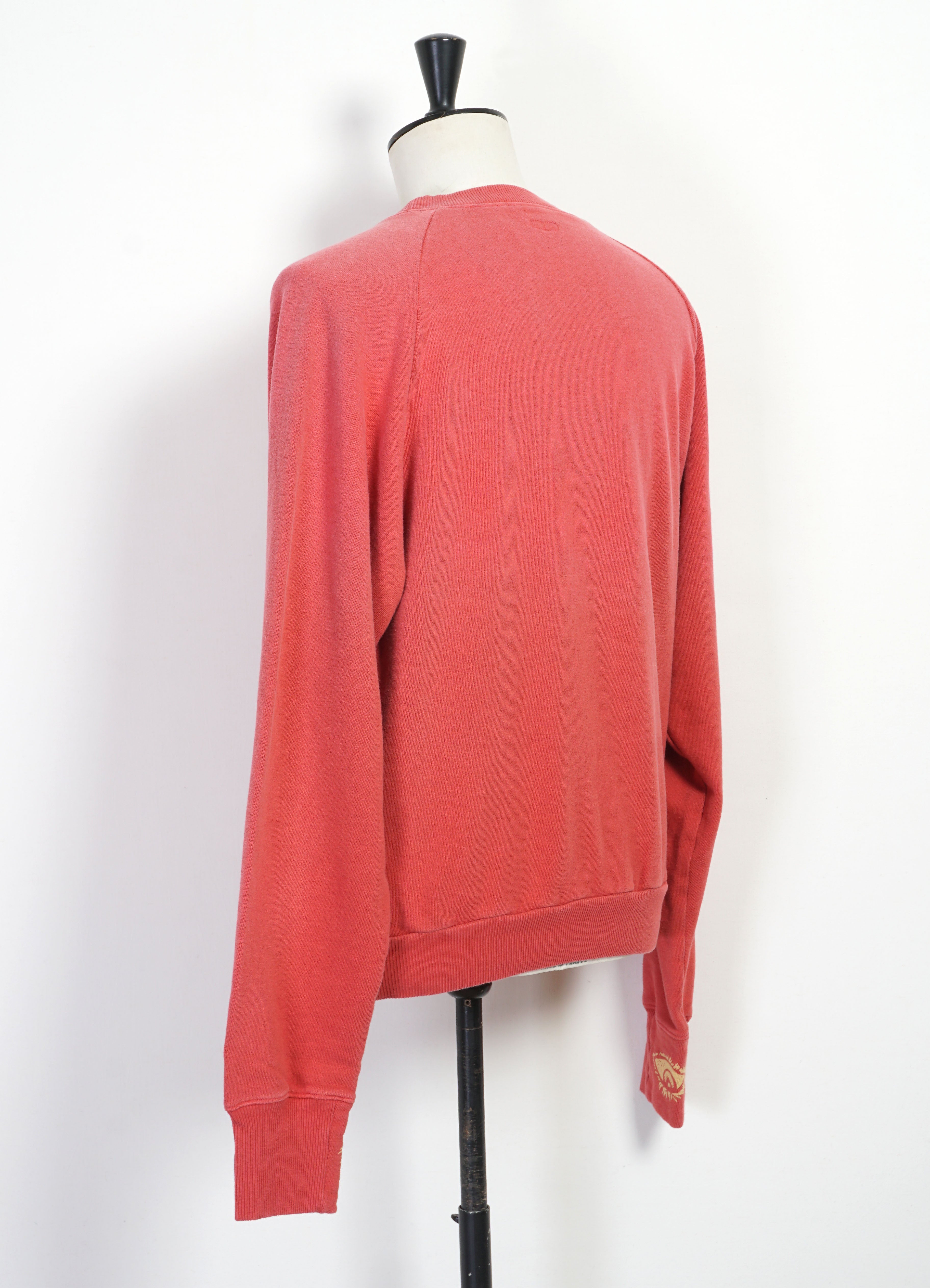 SPEAKEASY COLLEGE | Raglan Crewneck Sweater | Red
