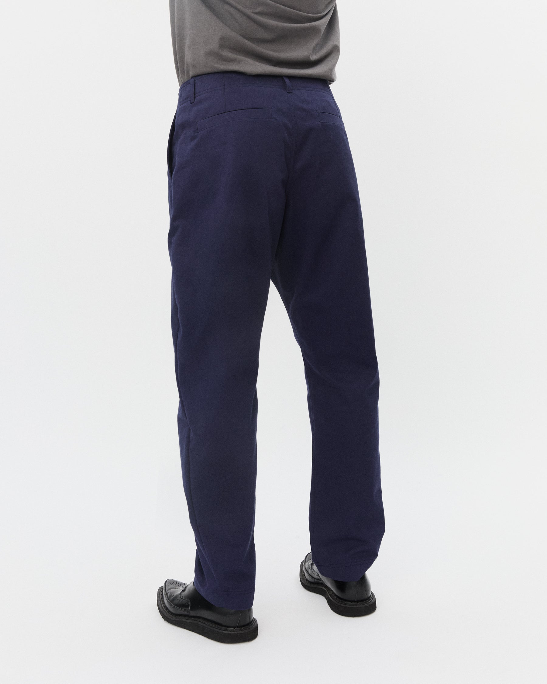 TRYGVE 32-56-3 | Loose Cut Tapered Trousers | Marine