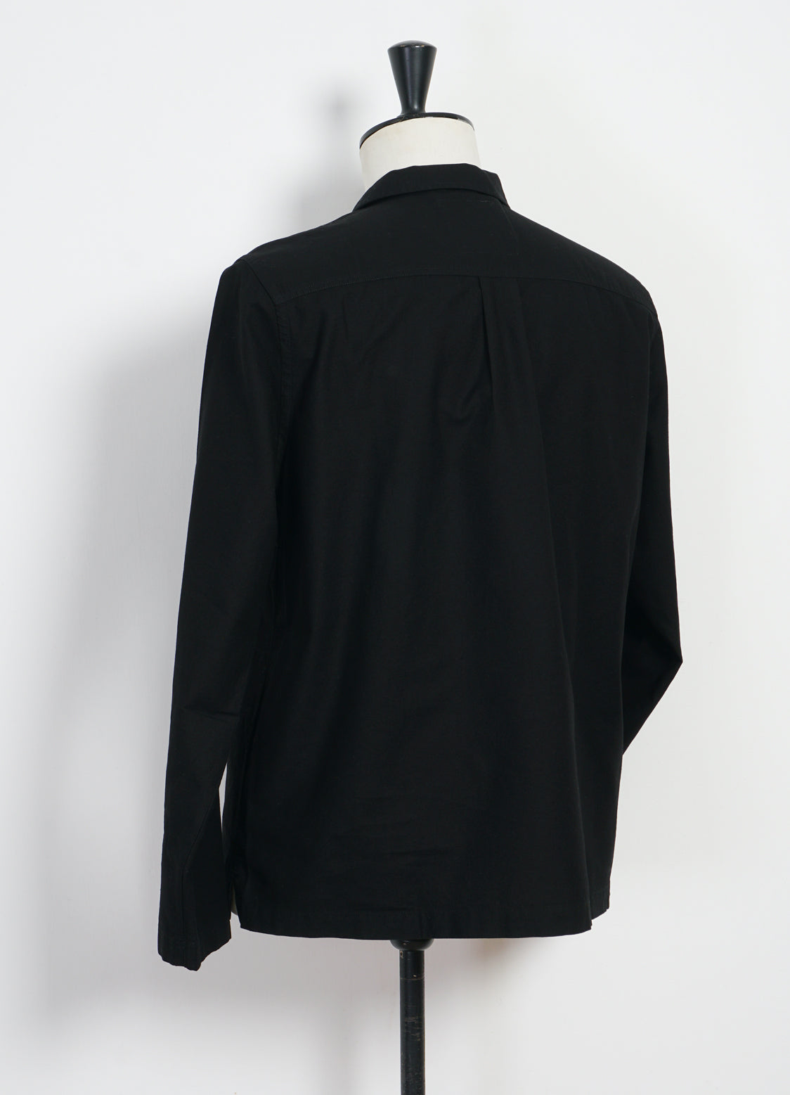 MAGNE | Casual Pull-on Shirt | Black