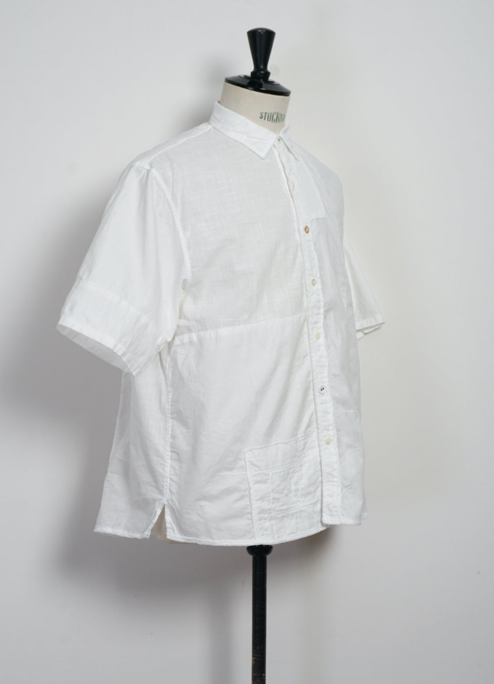 KATMANDU | Short Sleeve Patch Shirt | White
