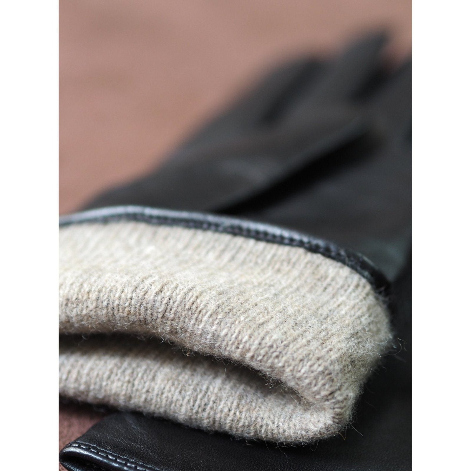 SAUSO - ARVO | Lamb Nappa Cashmere Blend | Black - HANSEN Garments