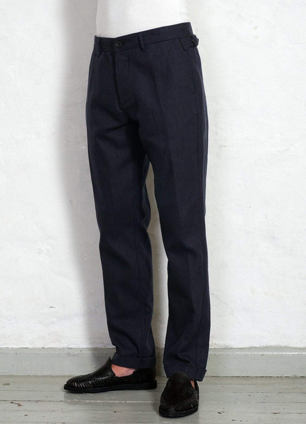 HANSEN GARMENTS - FINN | Side Buckle Regular Trousers | Dark Blue - HANSEN Garments