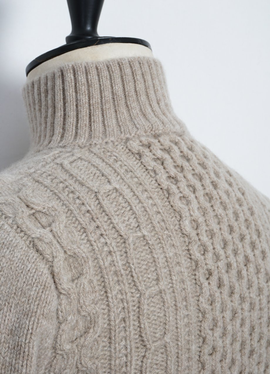 INIS MEÁIN - MAIRTÍN BEAG | Merino Wool Button-up Knit | Sabbia - HANSEN Garments